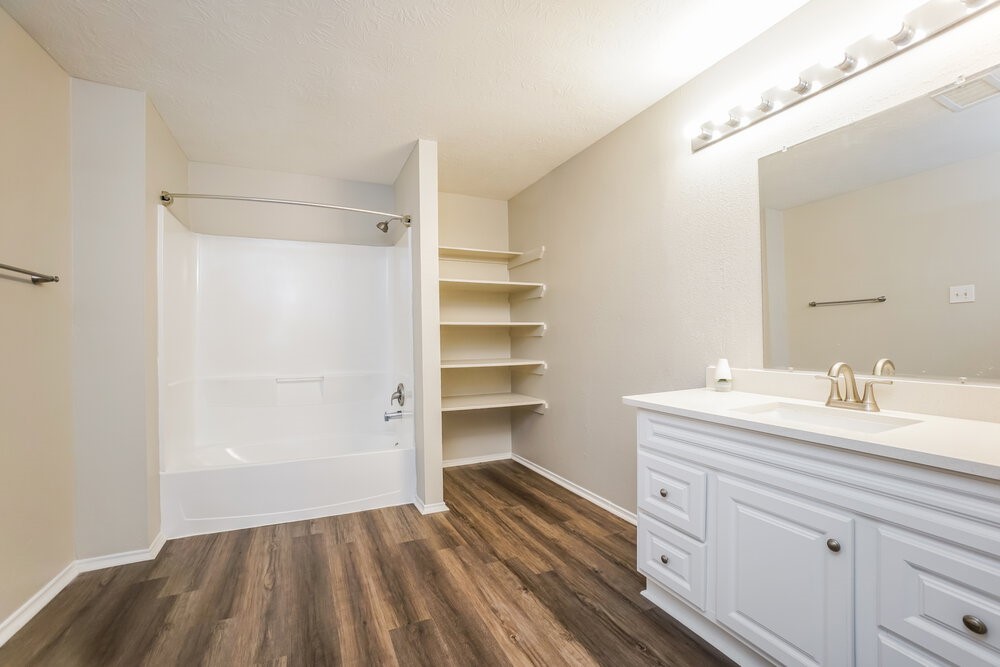 9431 Crystal Cove Circle, Houston, TX 77070