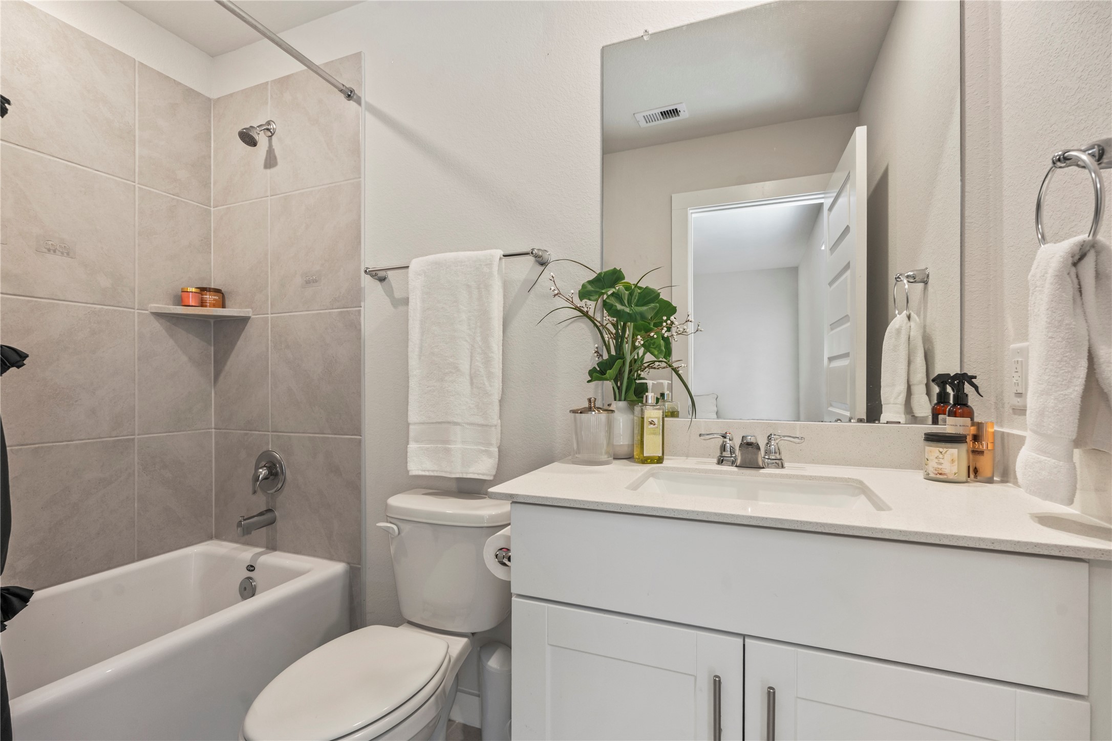 Full ensuite bath upstairs.