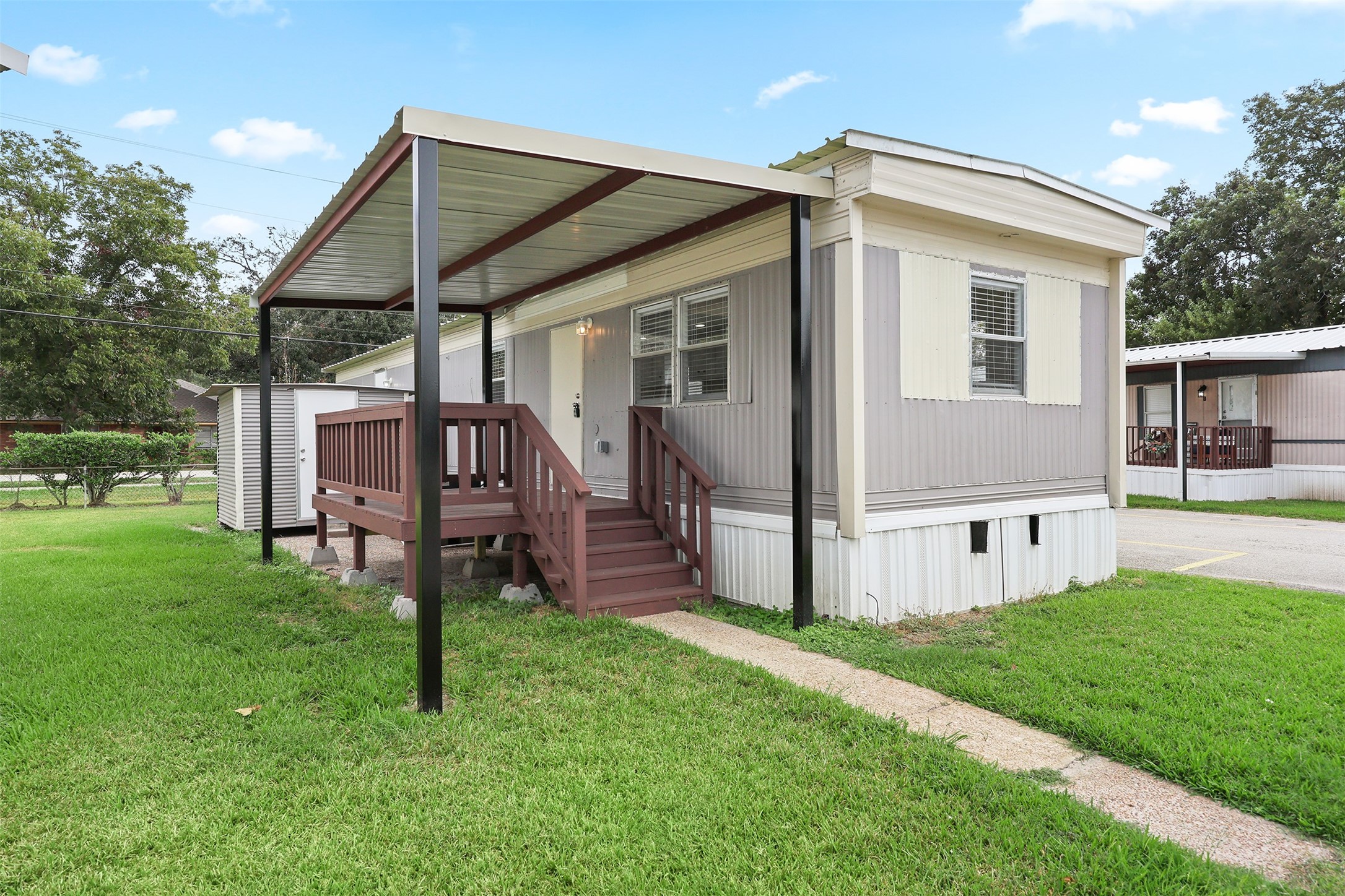 2222 N Austin Avenue, #2, Pearland, TX 77581 2222 N Austin Avenue, #2, Pearland, TX 77581