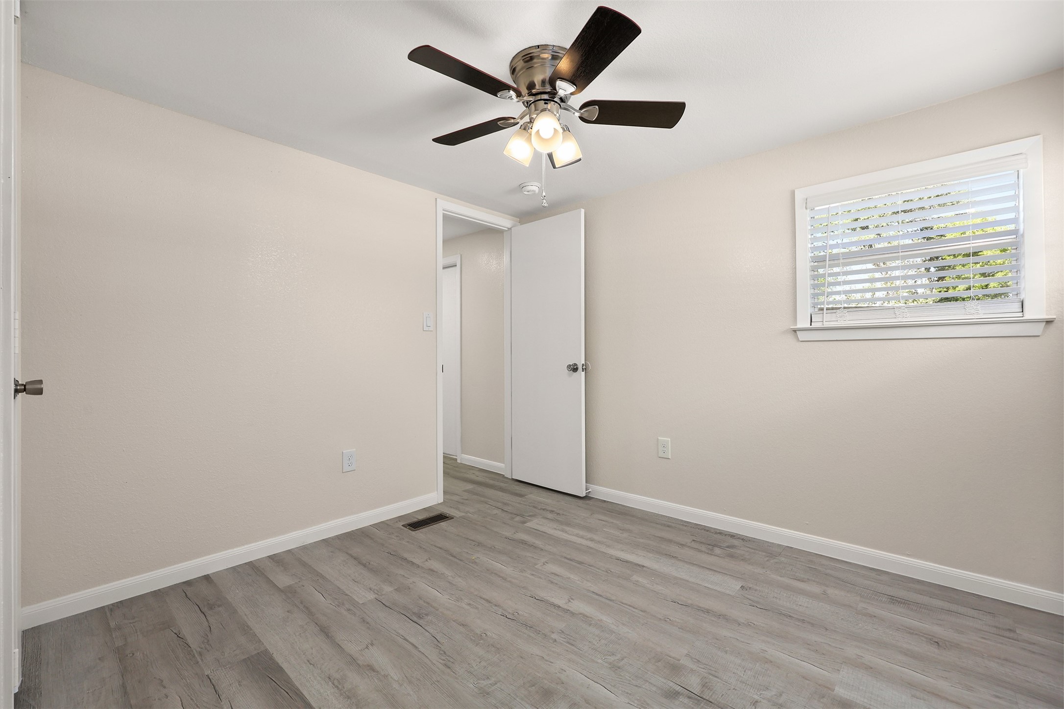 2222 N Austin Avenue, #2, Pearland, TX 77581