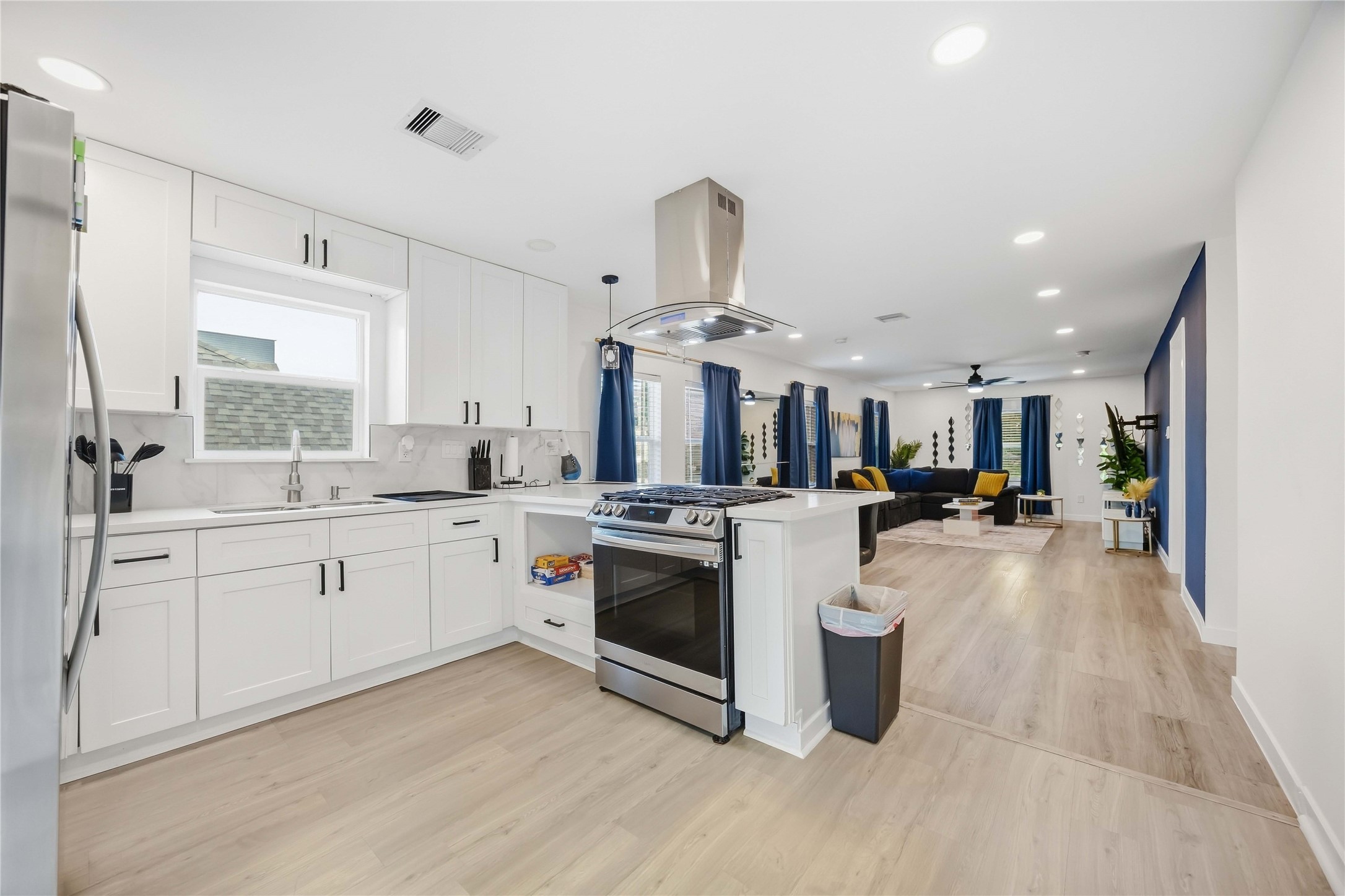 3108 Mcgowen Street, #B, Houston, TX 77004