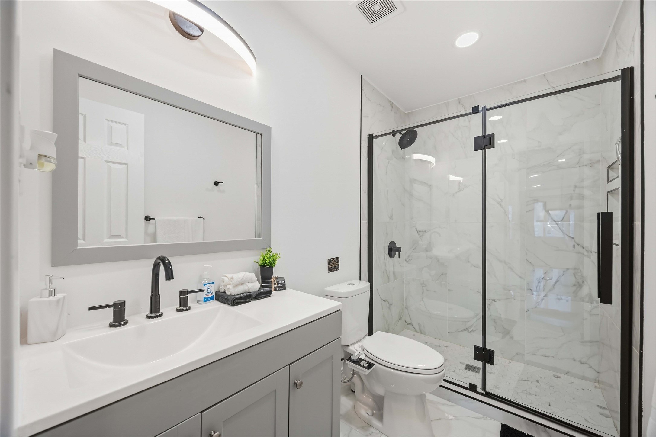 3108 Mcgowen Street, #B, Houston, TX 77004