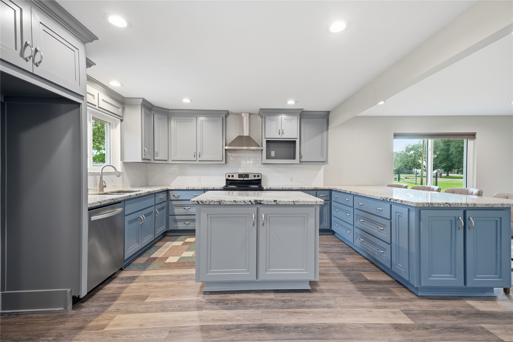 13612 Washington Street, Santa Fe, TX 77510