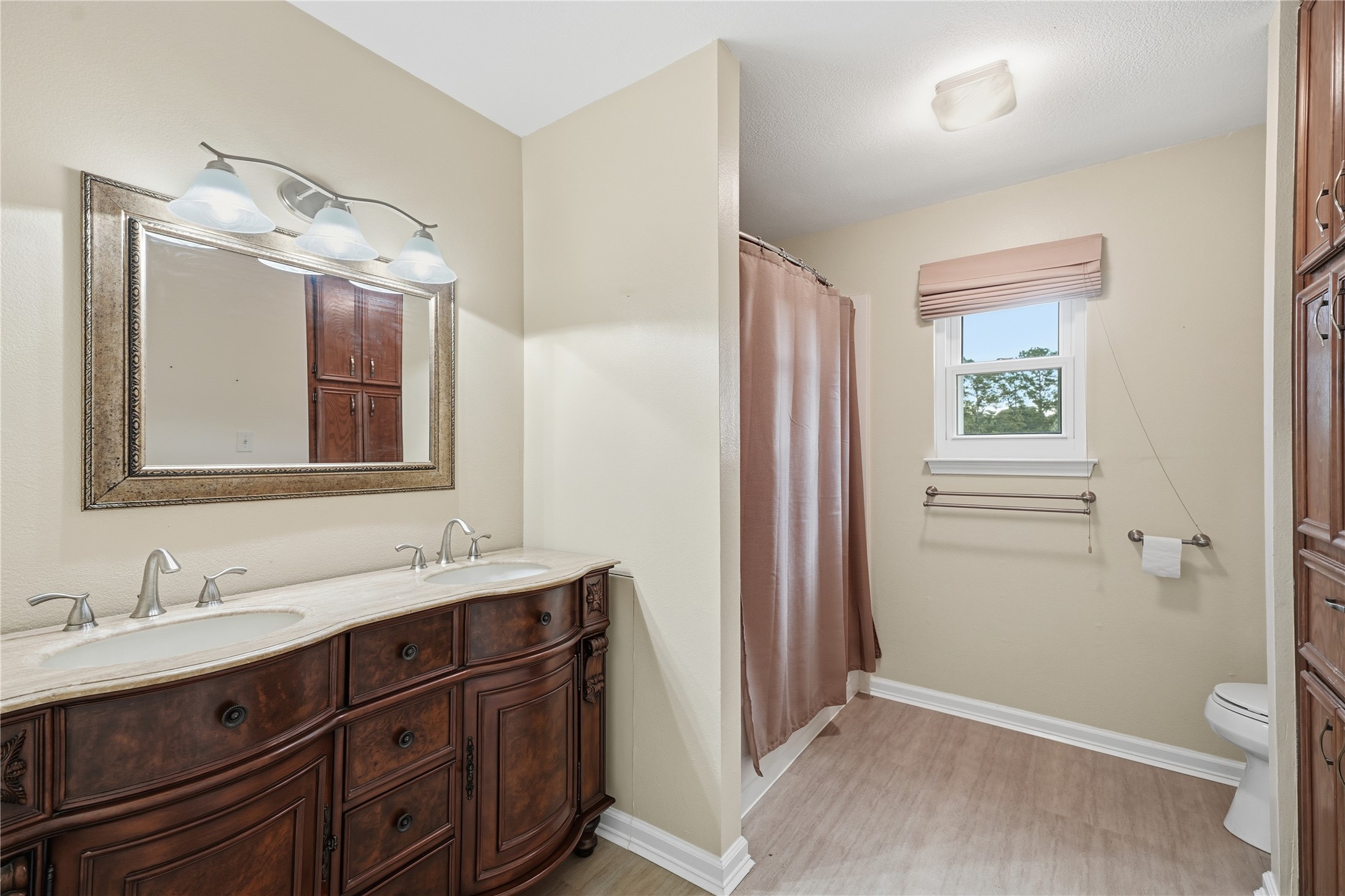 13612 Washington Street, Santa Fe, TX 77510