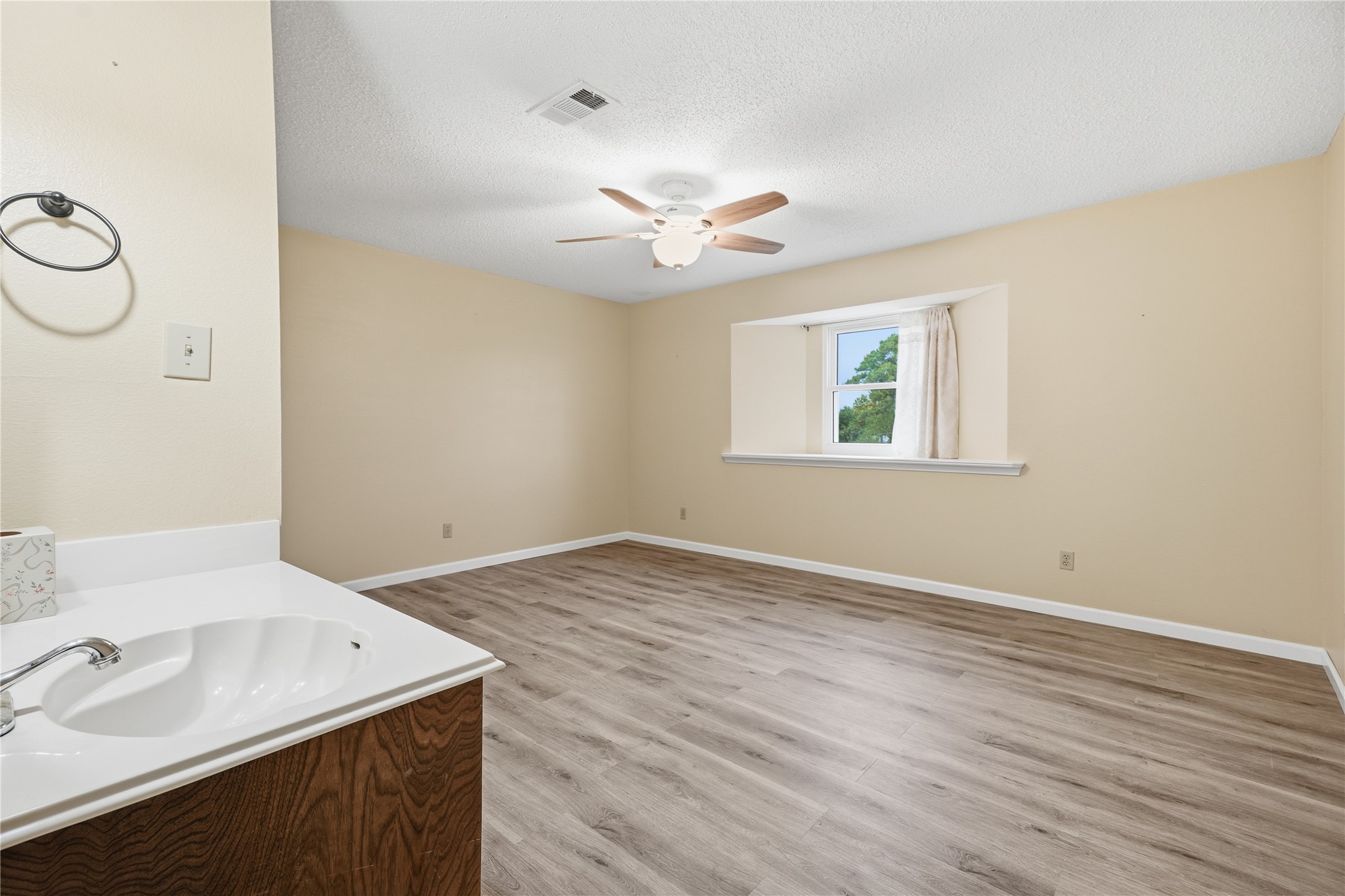 13612 Washington Street, Santa Fe, TX 77510