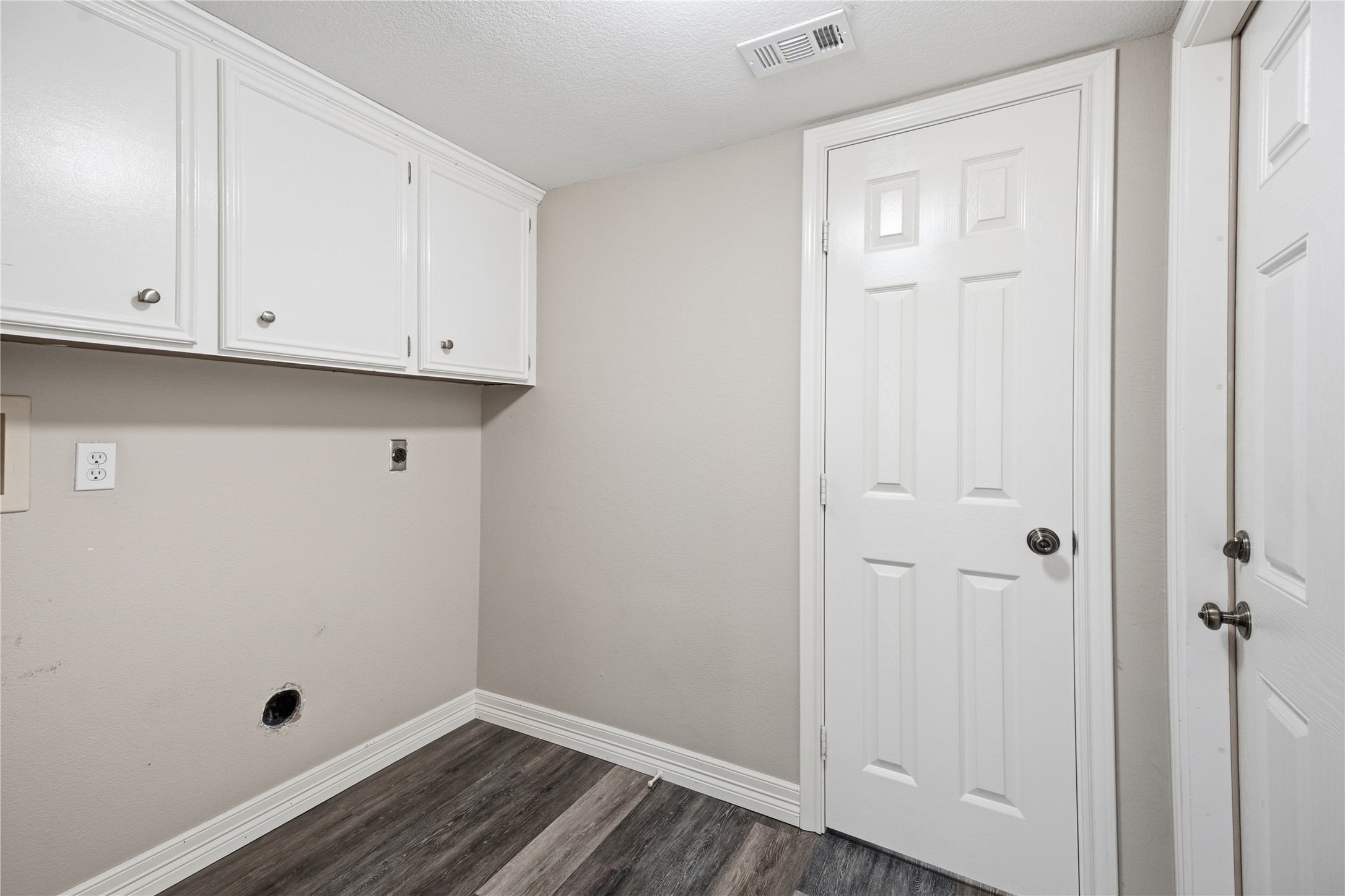 13612 Washington Street, Santa Fe, TX 77510