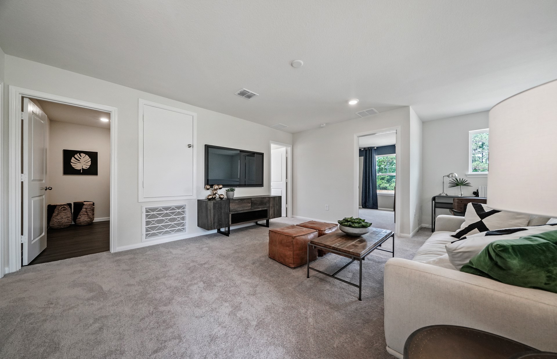 MODEL HOME images may NOT be consistent with the finished product. MODEL HOME images may NOT be consistent with the finished product.