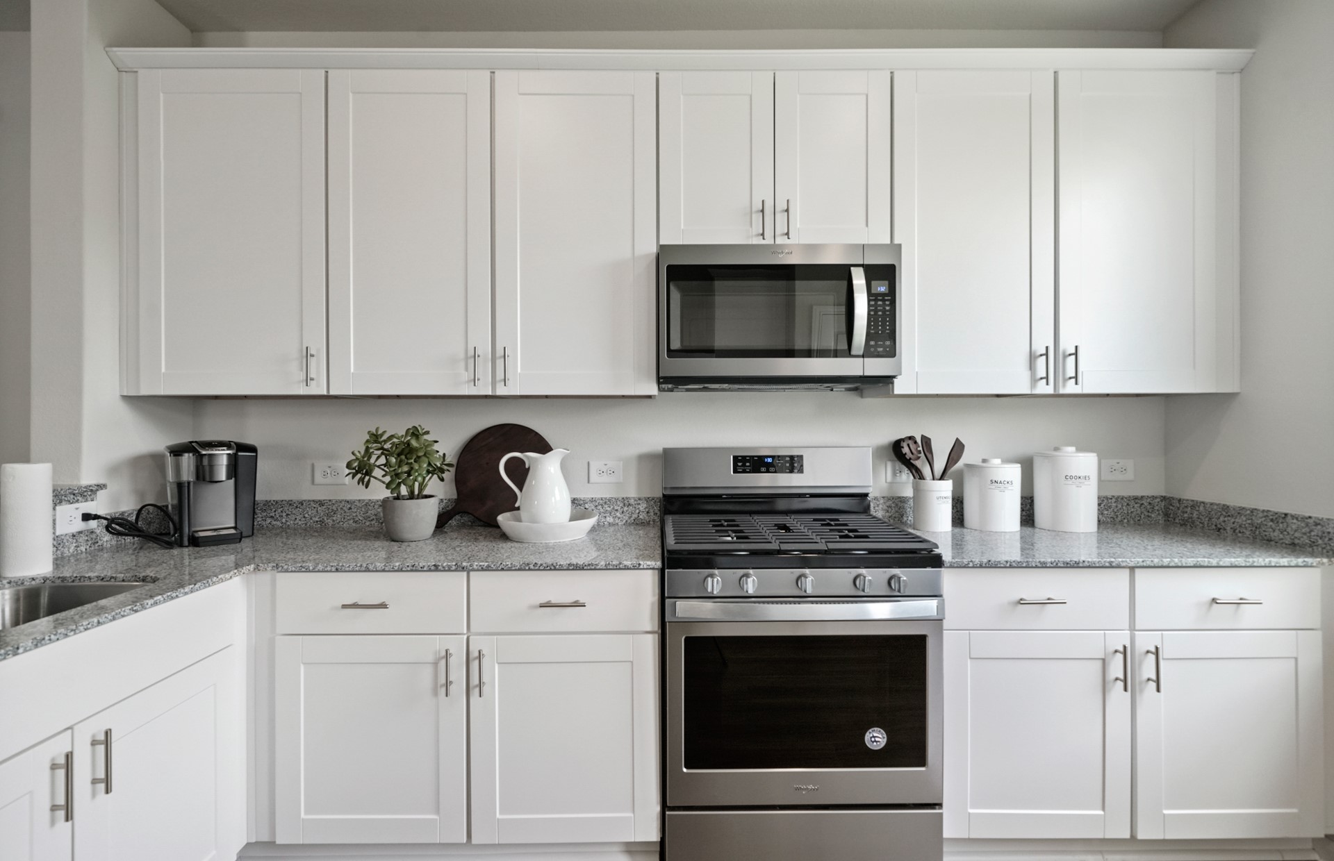 MODEL HOME images may NOT be consistent with the finished product. MODEL HOME images may NOT be consistent with the finished product.