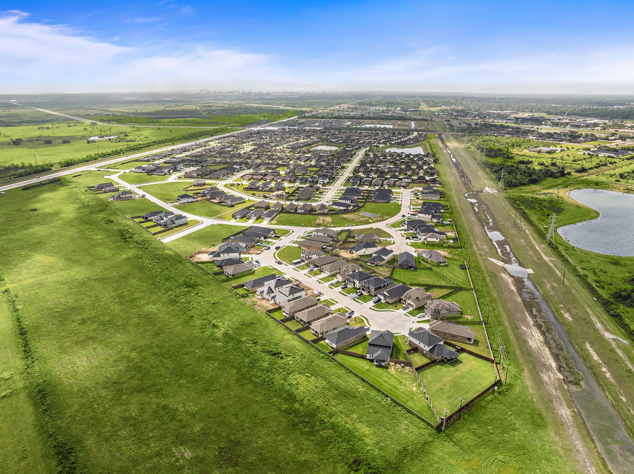 8305 Rose Quartz Drive, Texas City, TX 77591