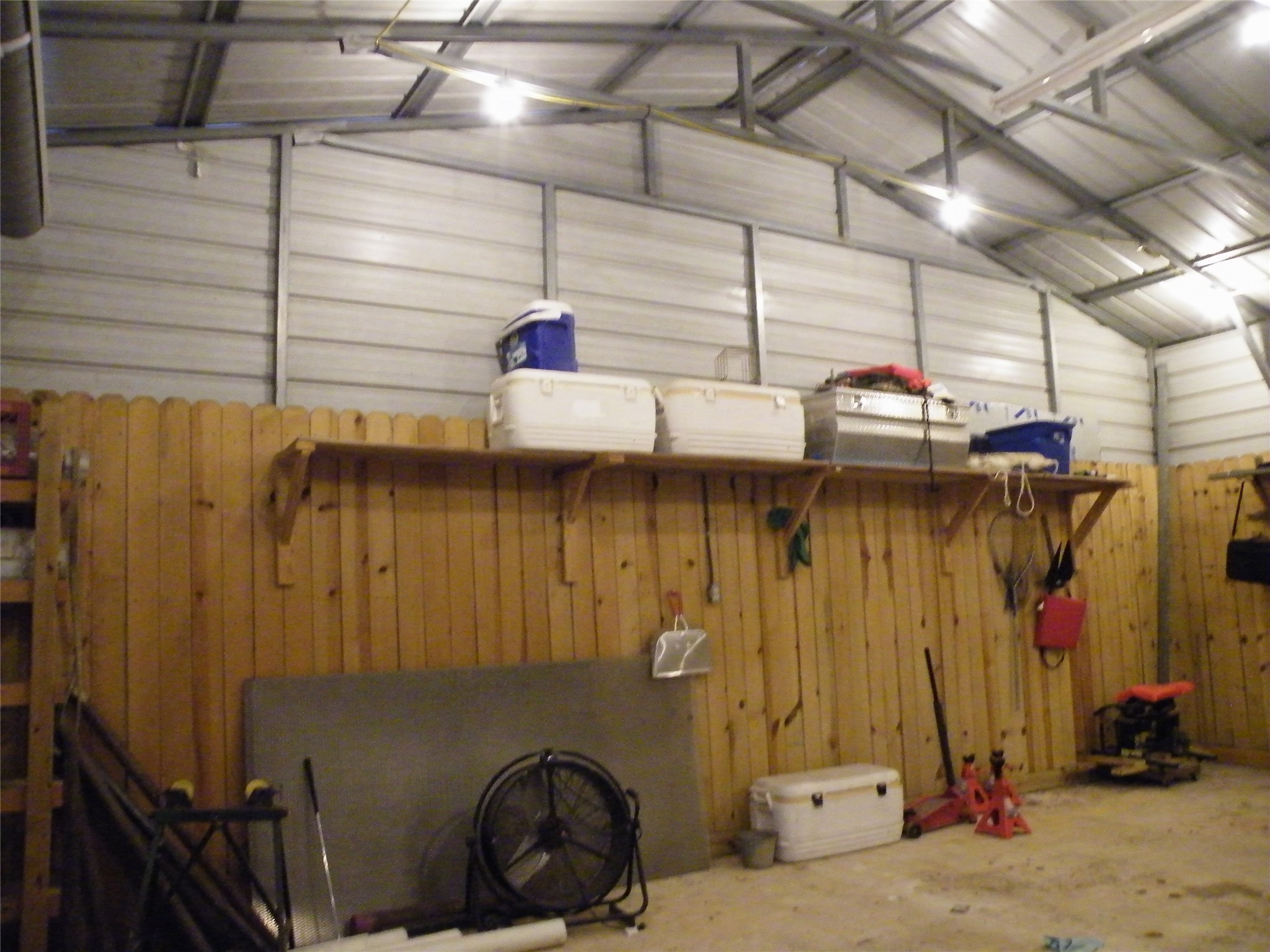Another view of shop, washer/dryer hookups