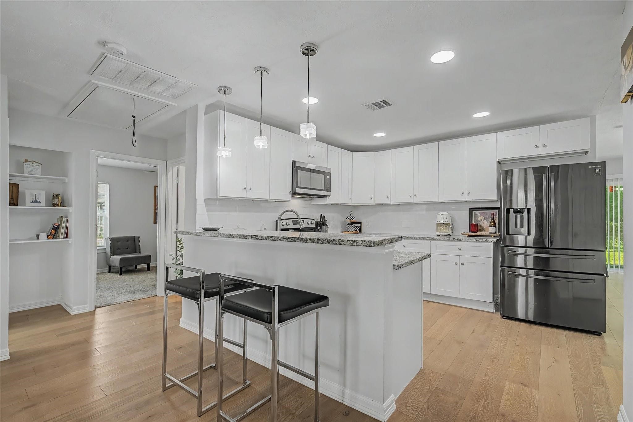 6834 New York Street, Houston, TX 77021 6834 New York Street, Houston, TX 77021
