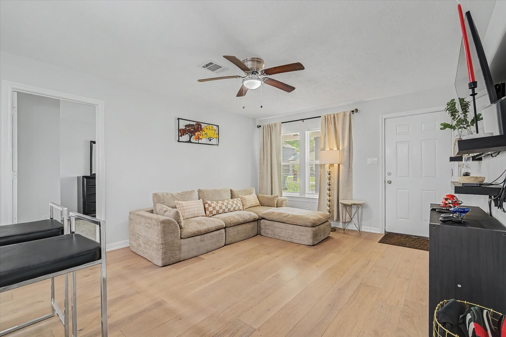 6834 New York Street, Houston, TX 77021