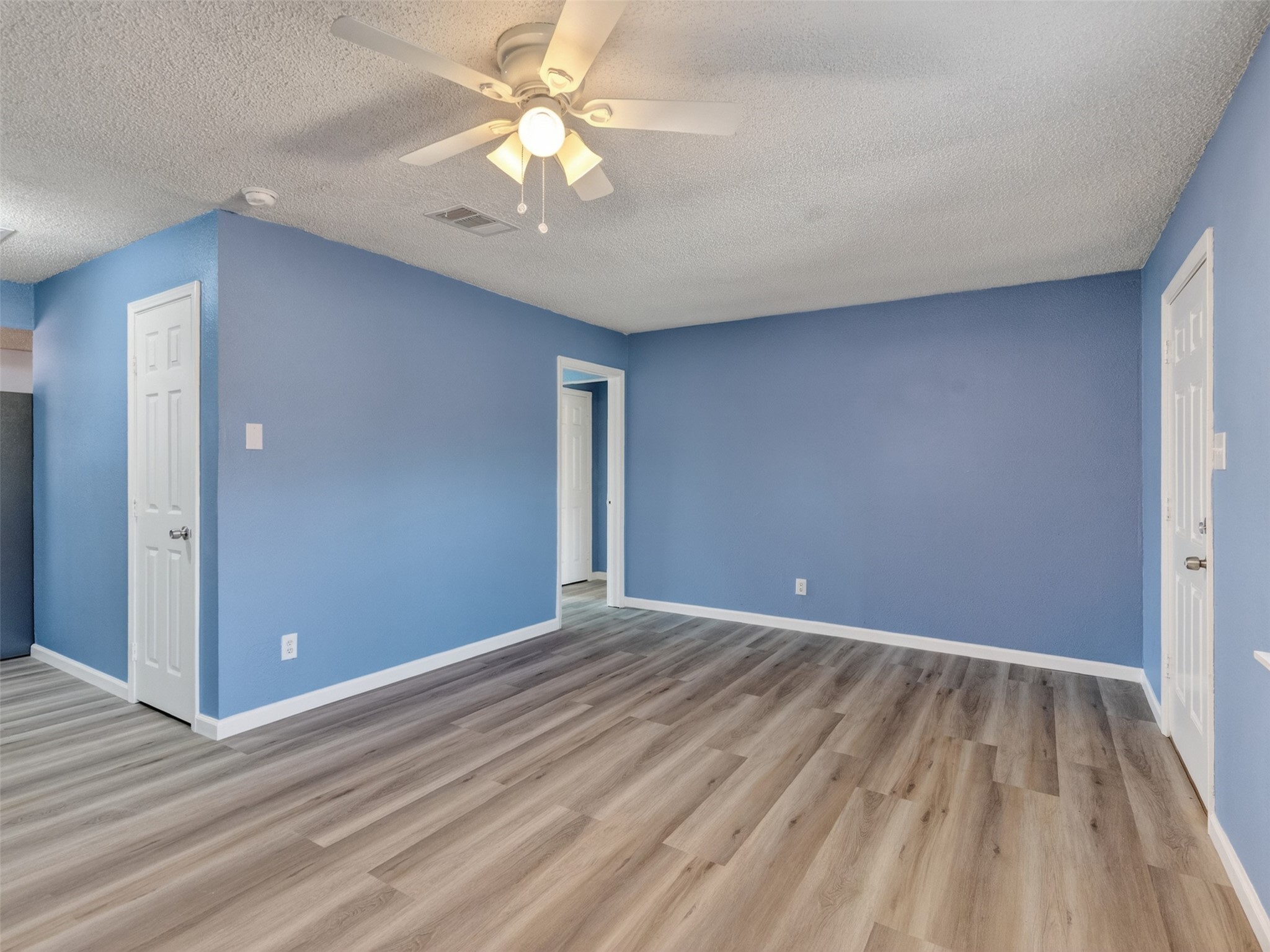 2613 Timber Drive, Dickinson, TX 77539 2613 Timber Drive, Dickinson, TX 77539