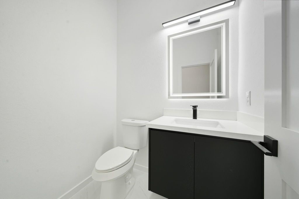 5029 Van Fleet Street, #A, Houston, TX 77033