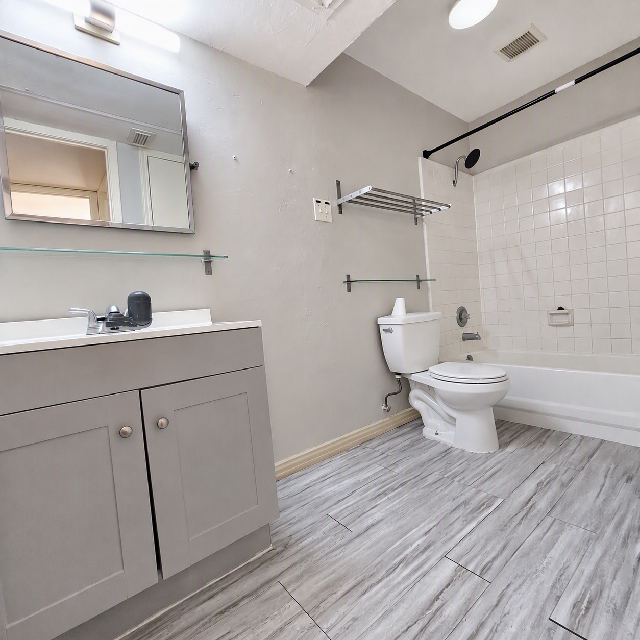 2120 El Paseo Street, #620, Houston, TX 77054