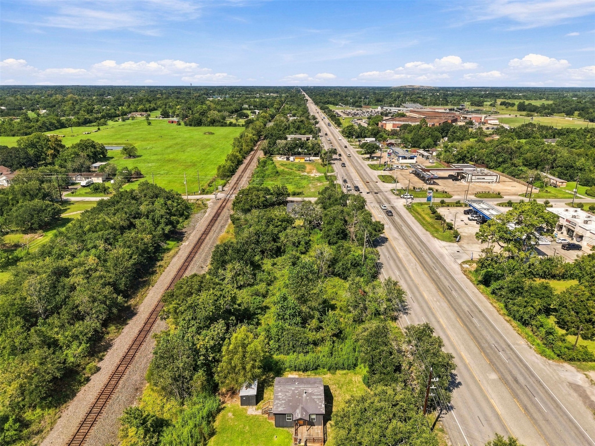 15605 Highway 6, Santa Fe, TX 77517