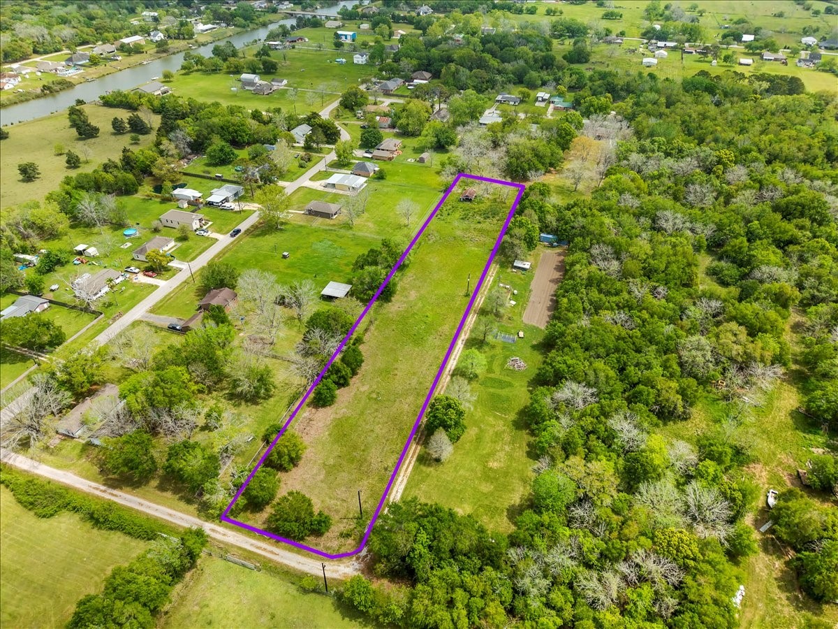 8011 Custer Street, Hitchcock, TX 77563 8011 Custer Street, Hitchcock, TX 77563