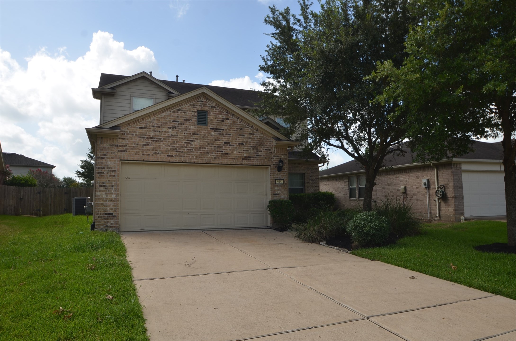 915 Butterfly Lane, Rosenberg, TX 77469