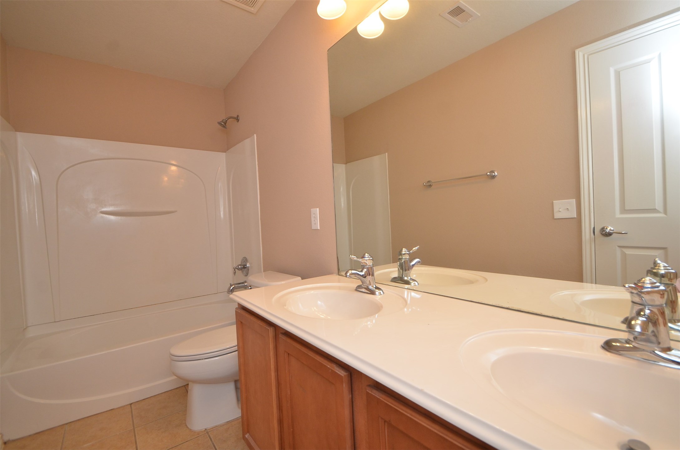 915 Butterfly Lane, Rosenberg, TX 77469