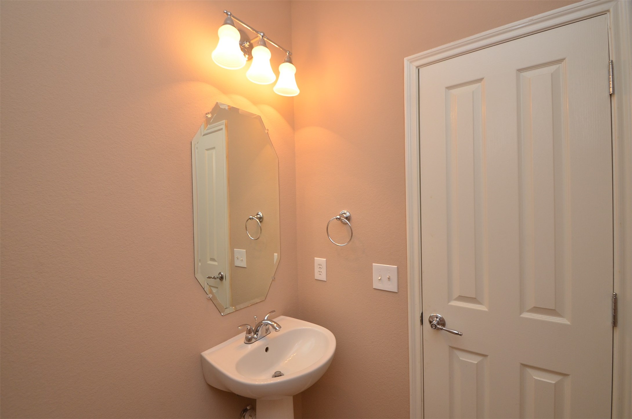 915 Butterfly Lane, Rosenberg, TX 77469