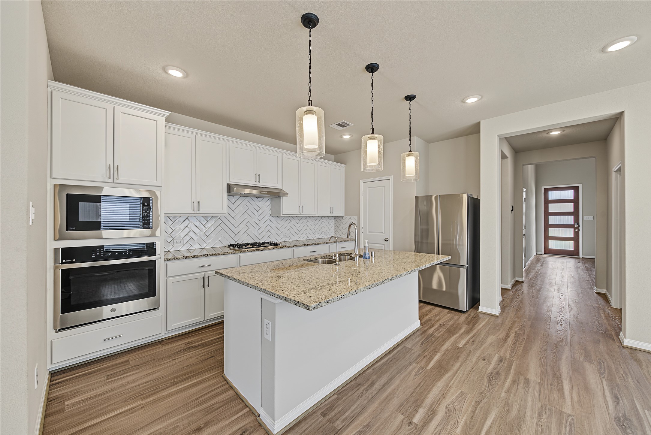 8719 Arbor Trail Drive, Missouri City, TX 77459