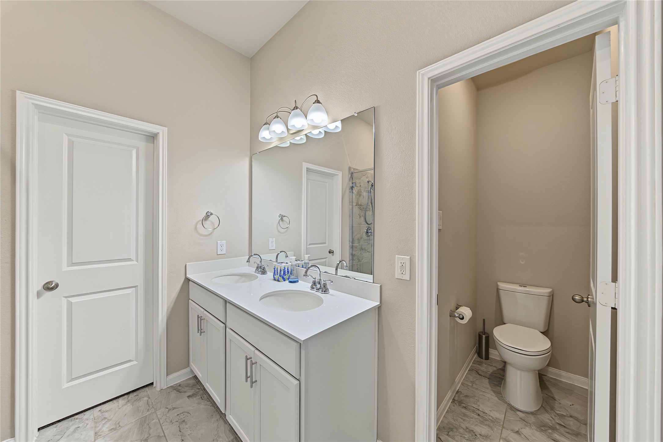 8719 Arbor Trail Drive, Missouri City, TX 77459