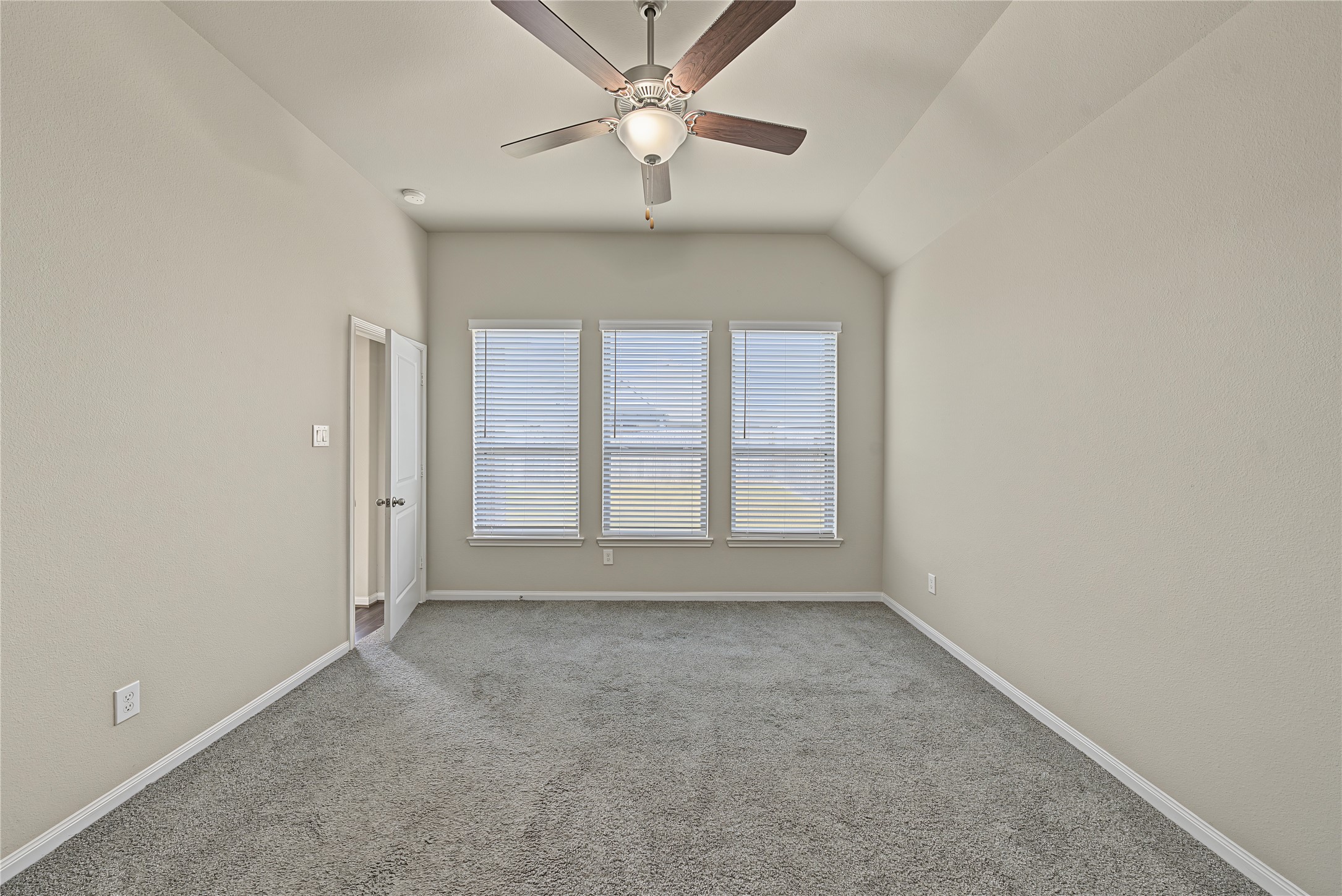 8719 Arbor Trail Drive, Missouri City, TX 77459