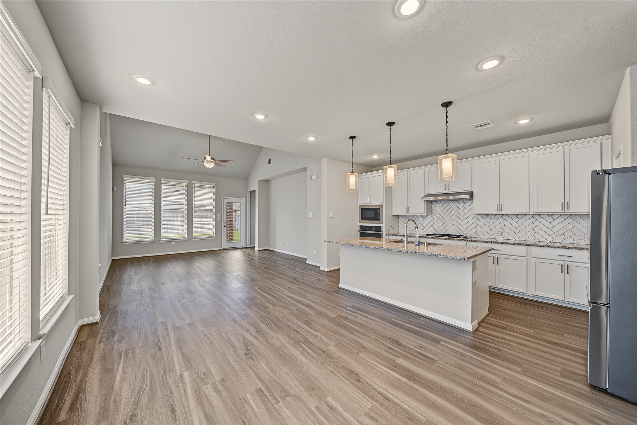 8719 Arbor Trail Drive, Missouri City, TX 77459