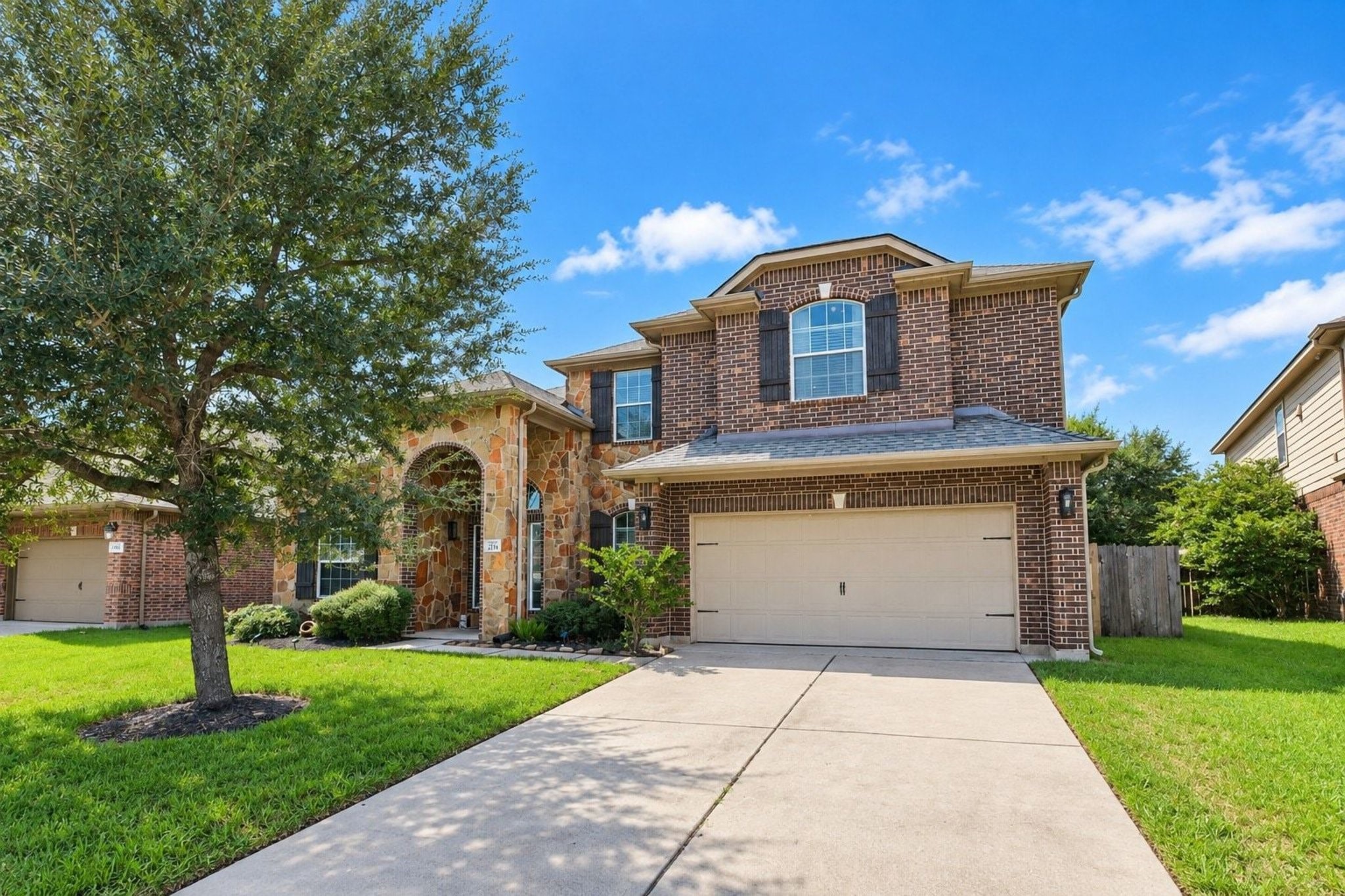 Beautiful brick and stone 2 story elevation, with over 3200sqf. 4 bedrooms, 3.5 baths, gameroom, media room, flex room could be used has forma liv/din/study, balcony, and  large covered patio.