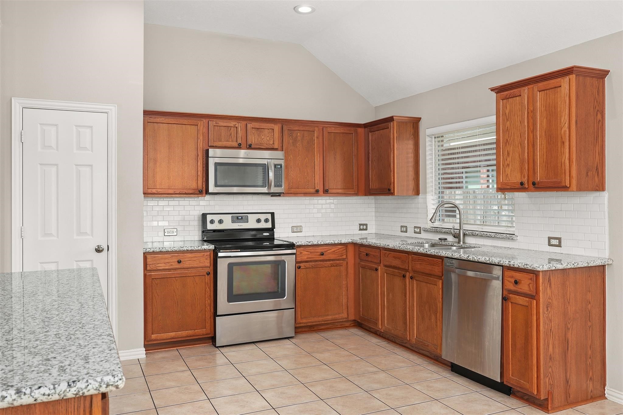 7611 Waterlilly Lane, Pearland, TX 77581
