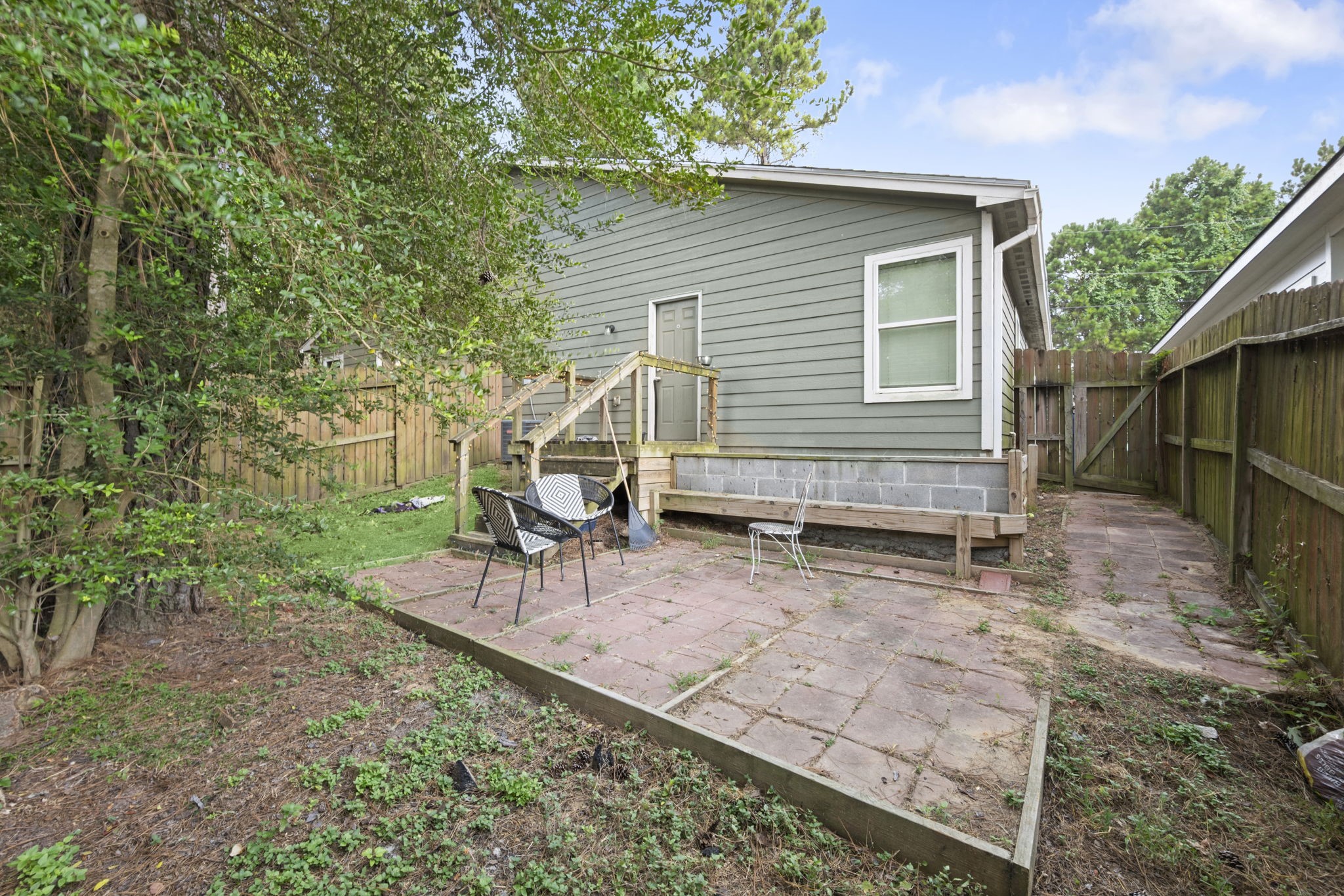 16807 Crestmont, Montgomery, TX 77316
