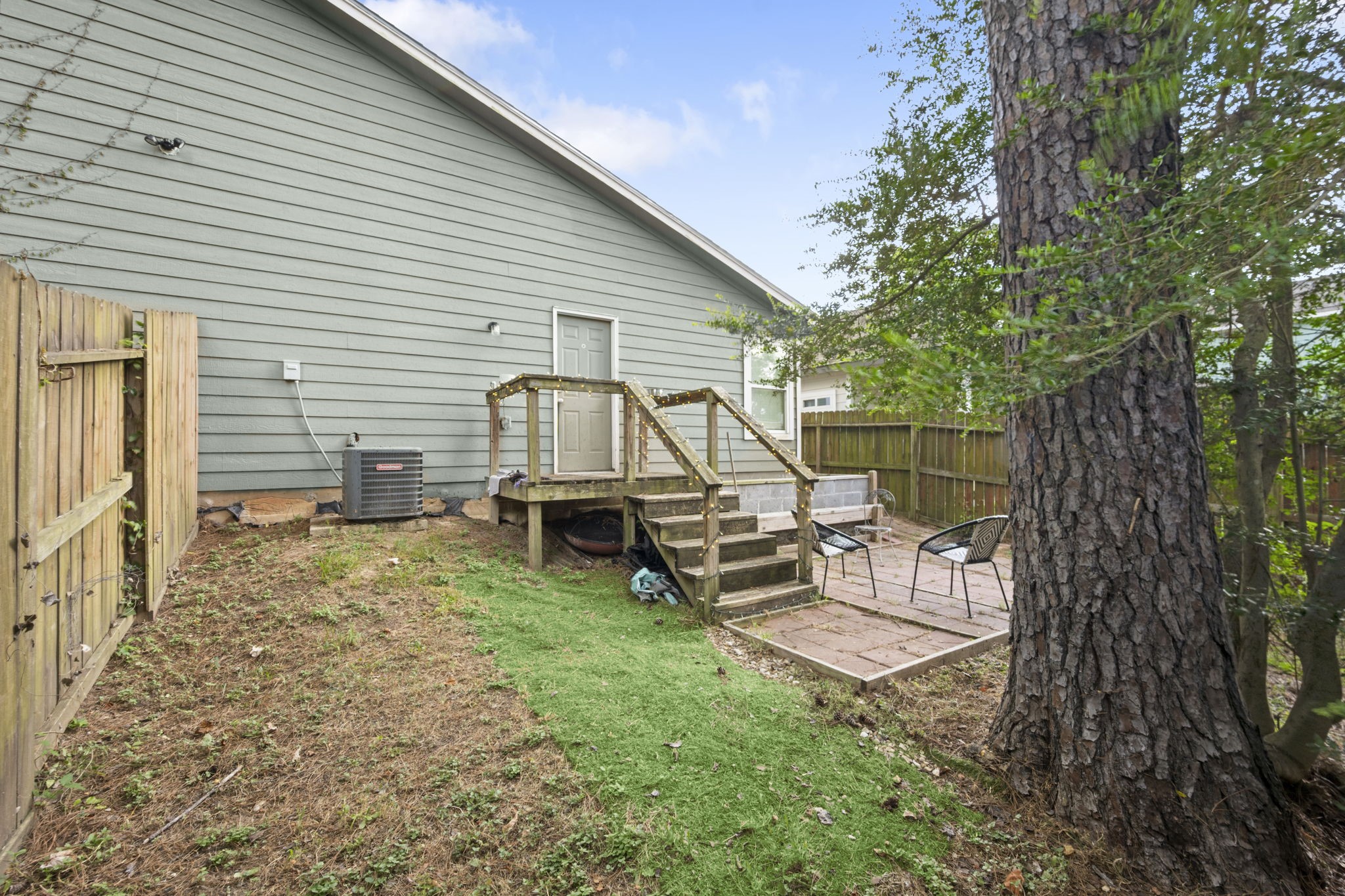 16807 Crestmont, Montgomery, TX 77316