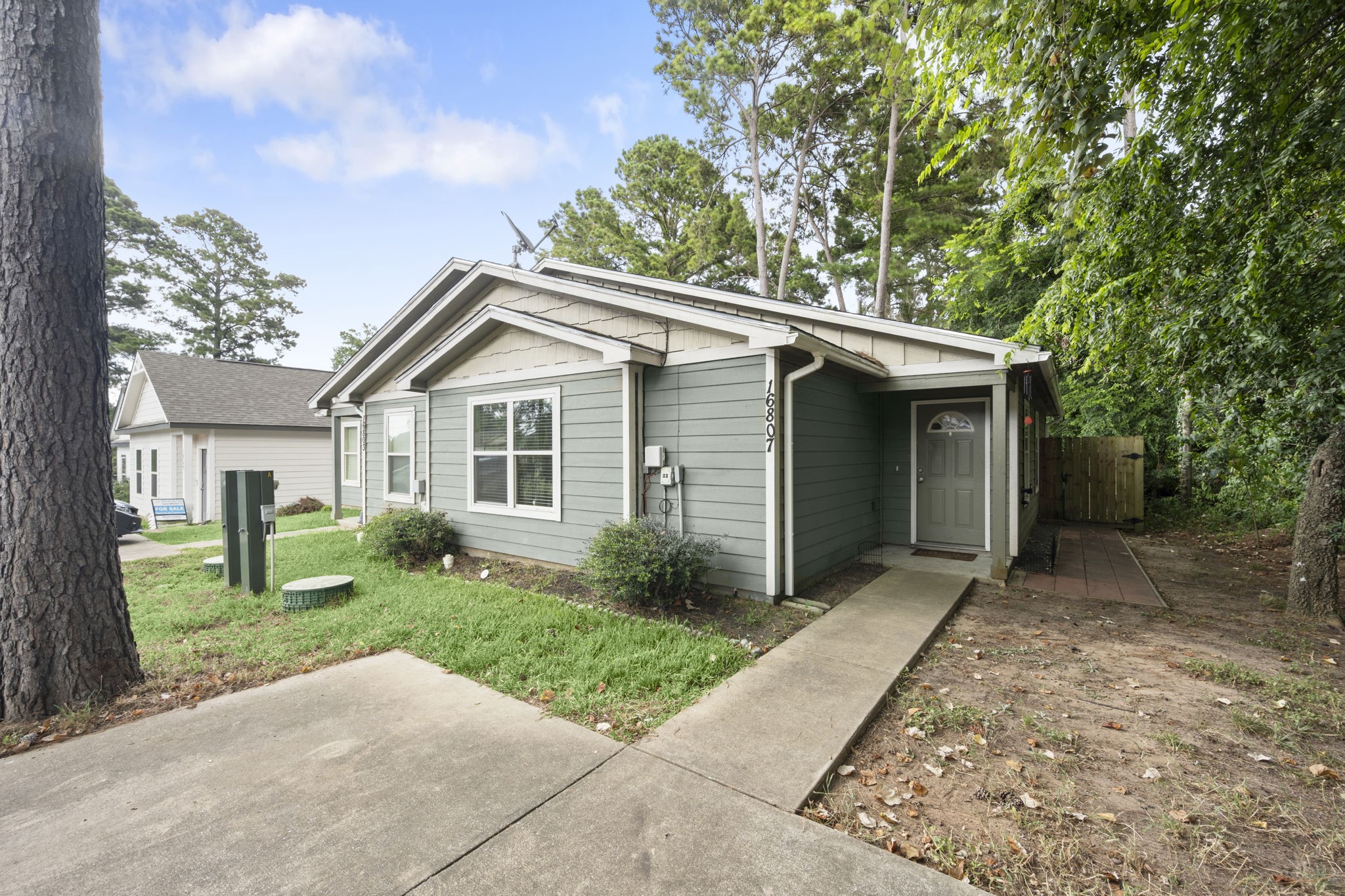 16807 Crestmont, Montgomery, TX 77316