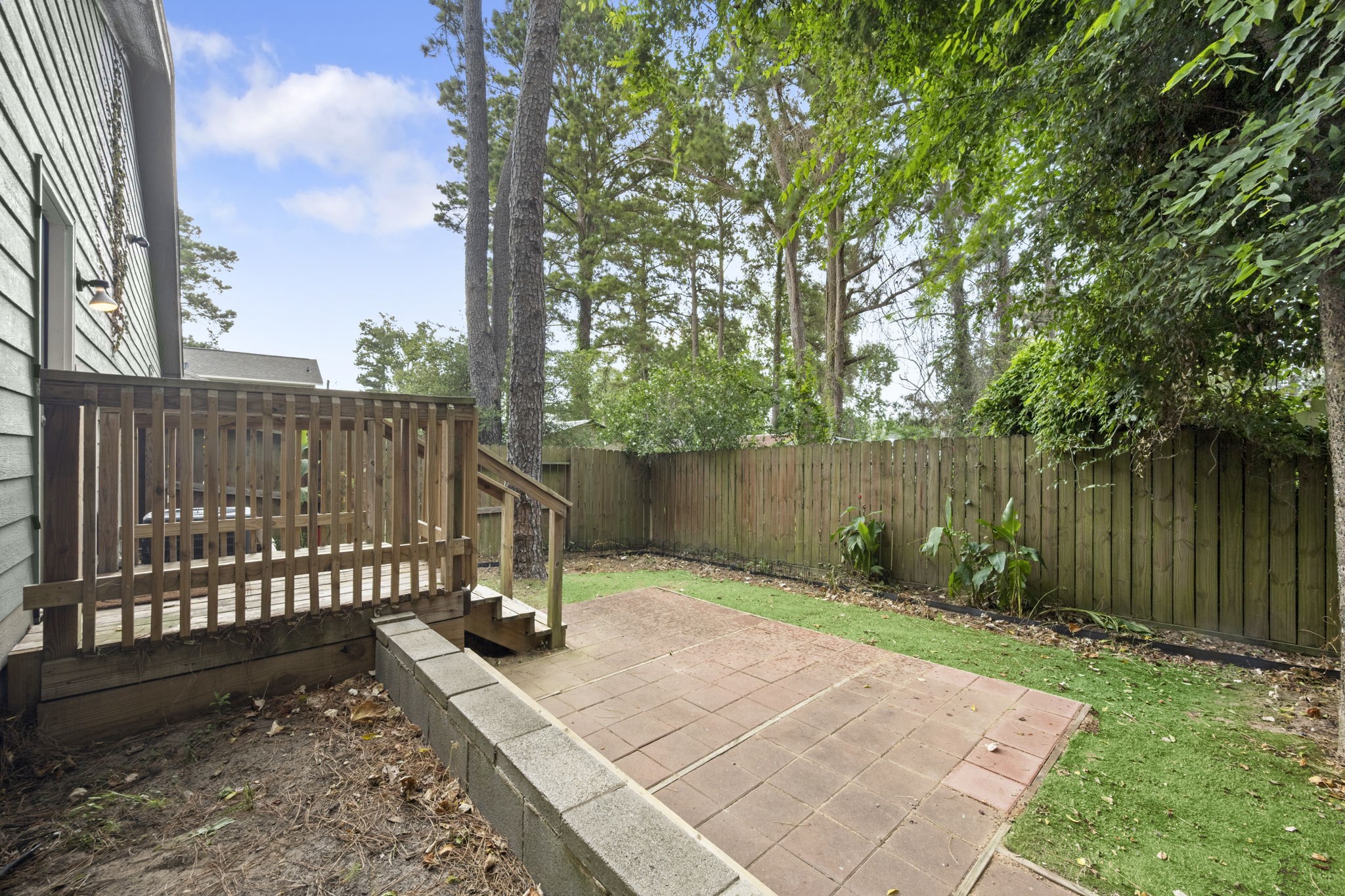 16807 Crestmont, Montgomery, TX 77316