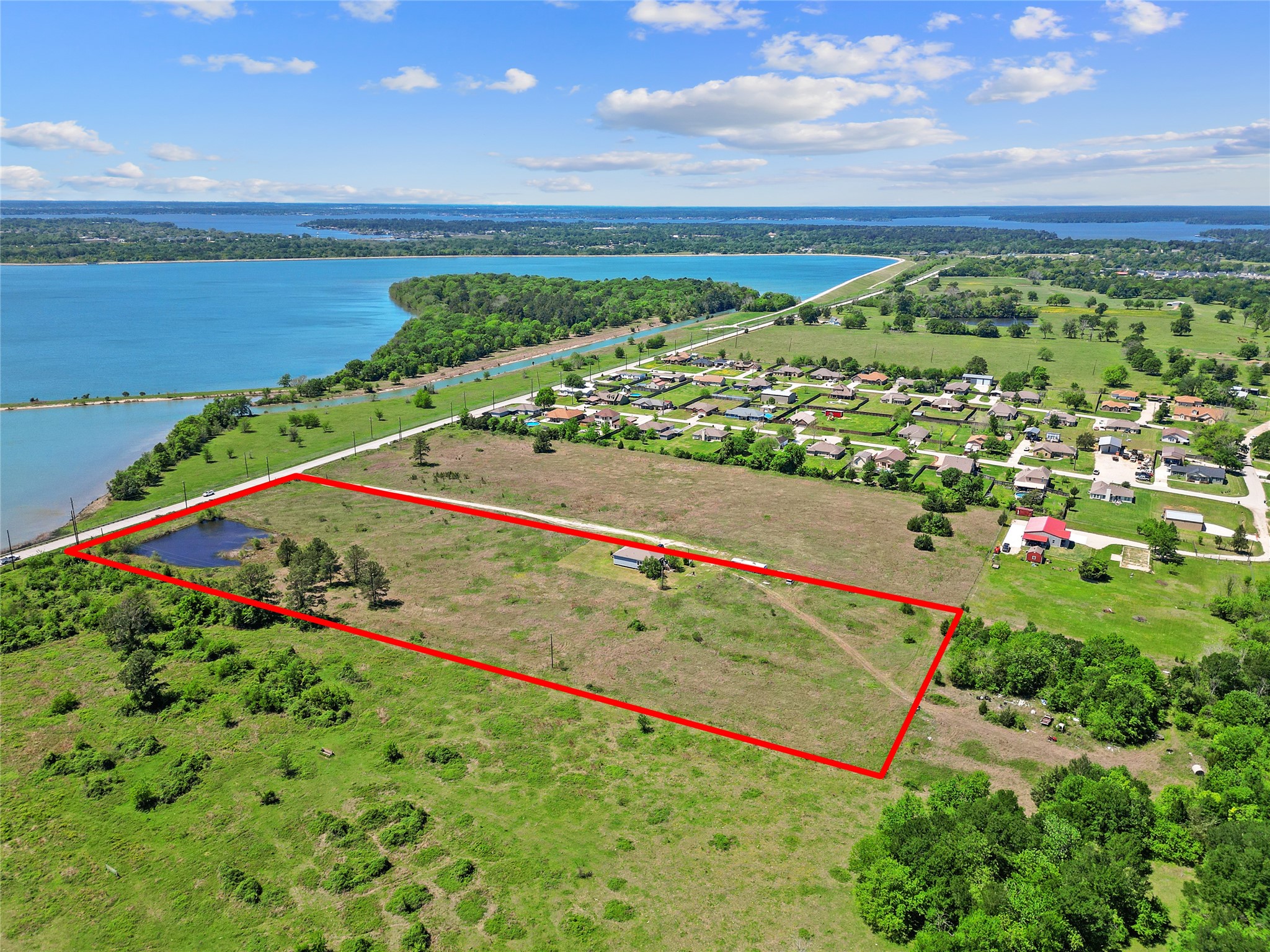 11242 Longstreet Road, Willis, TX 77318