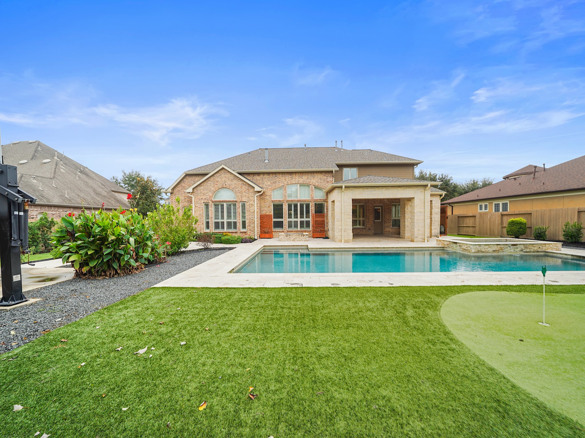 From poolside afternoons and evenings by the firepit to the parks, pools, trails, tennis courts, and recreation throughout Cinco Ranch, every part of life here is made for the moments you look forward to most. Spend the weekend entertaining in your own backyard, then head out to experience the incredible amenities that make this community so special.