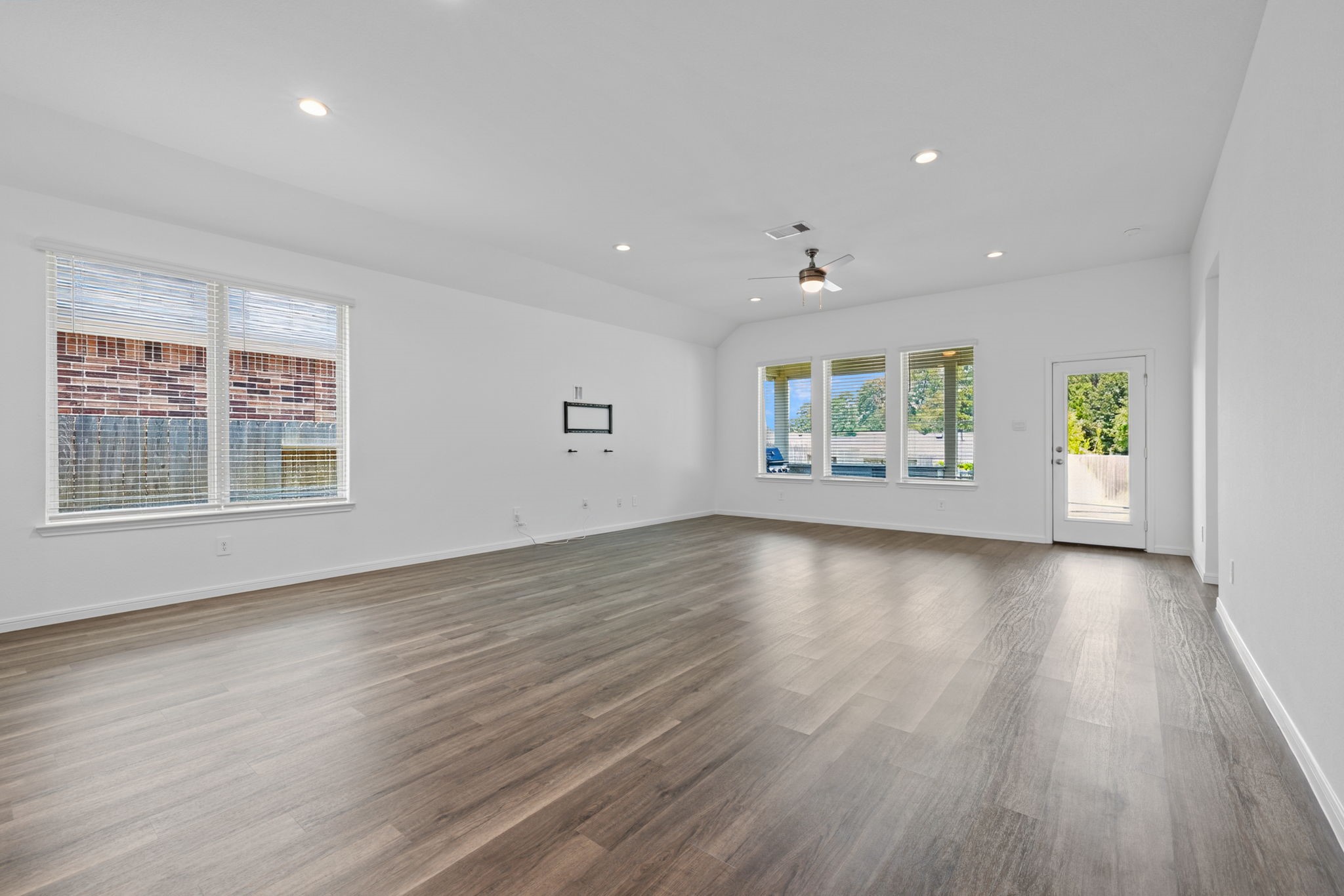 373 Pleasant Hill Way, Conroe, TX 77304