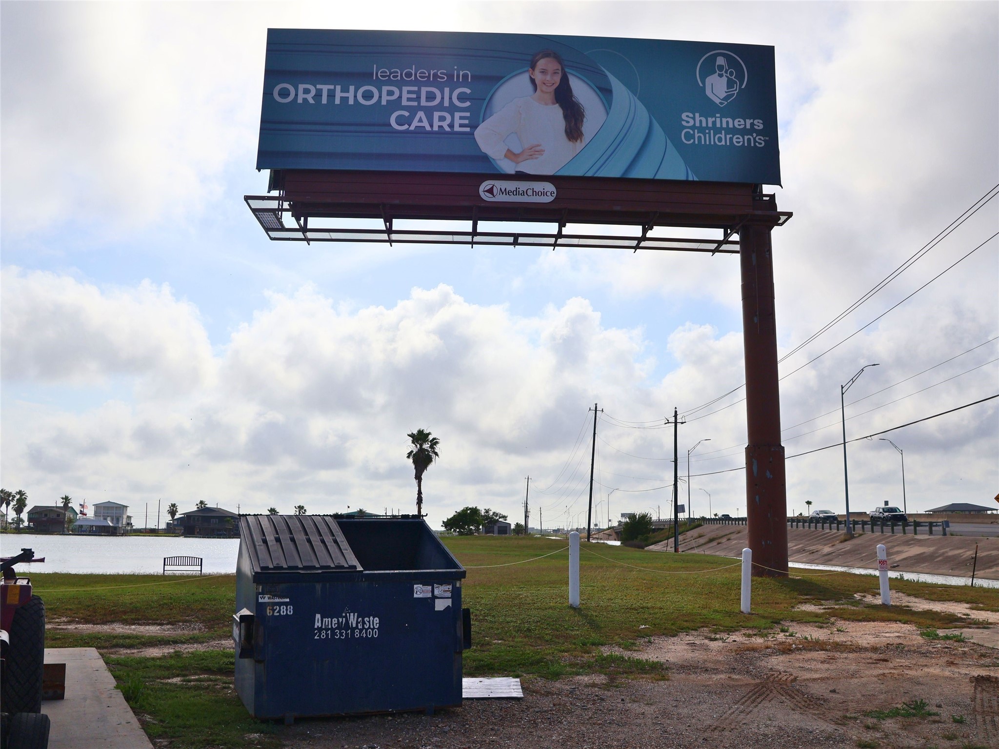 Image of the billboard from the east.