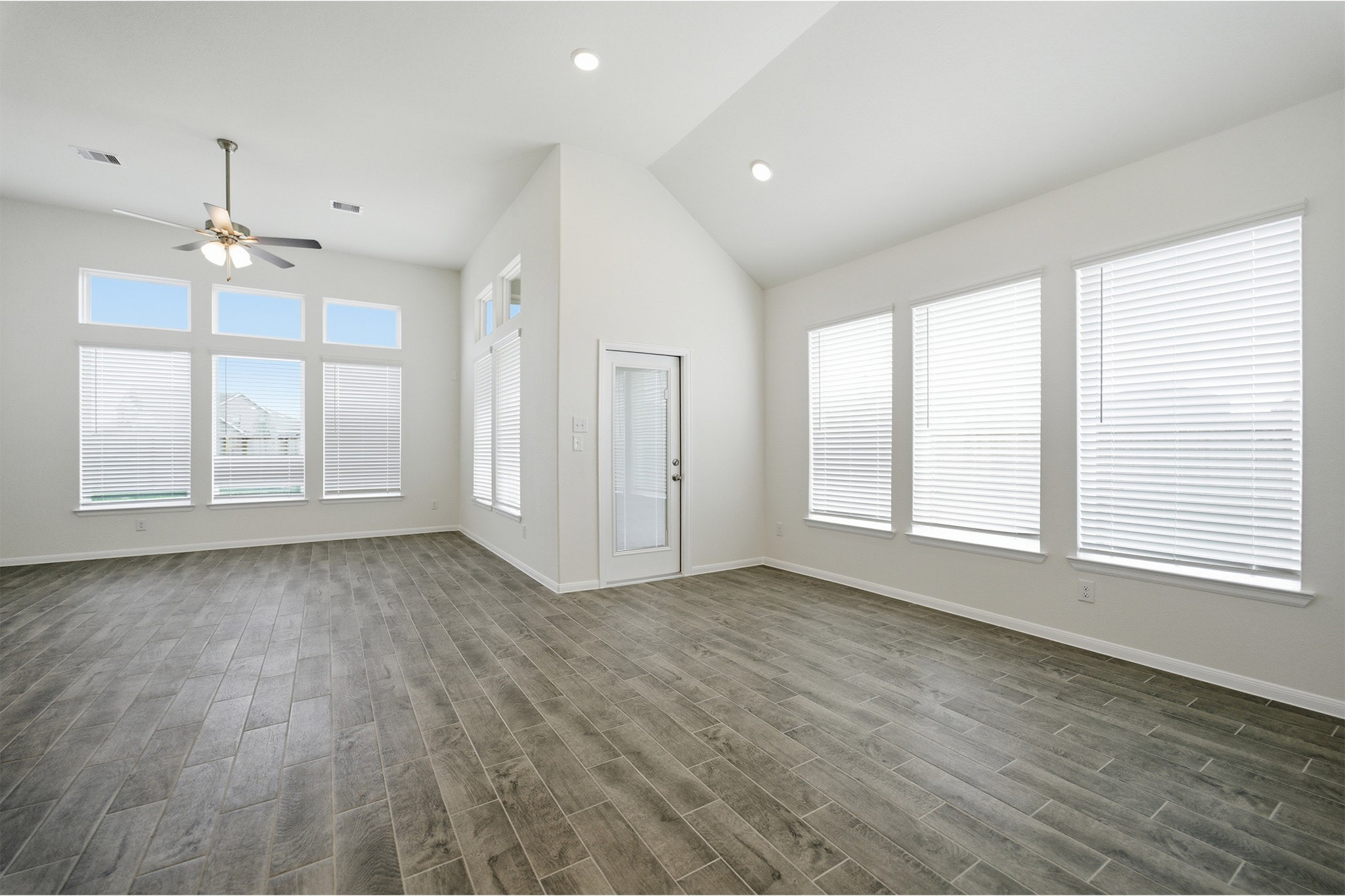 8635 Jade Hill Drive, Rosharon, TX 77583 8635 Jade Hill Drive, Rosharon, TX 77583