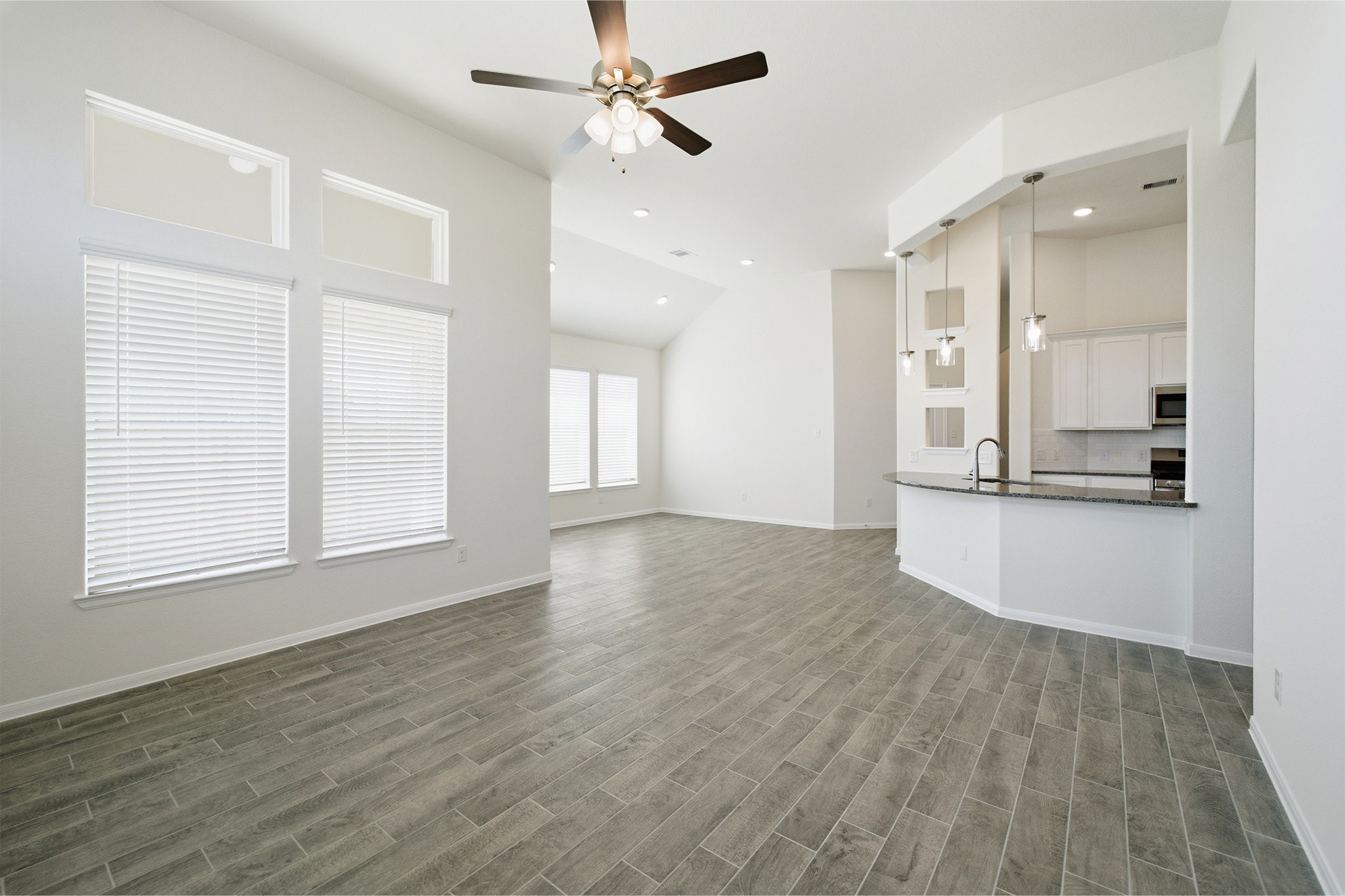 8635 Jade Hill Drive, Rosharon, TX 77583