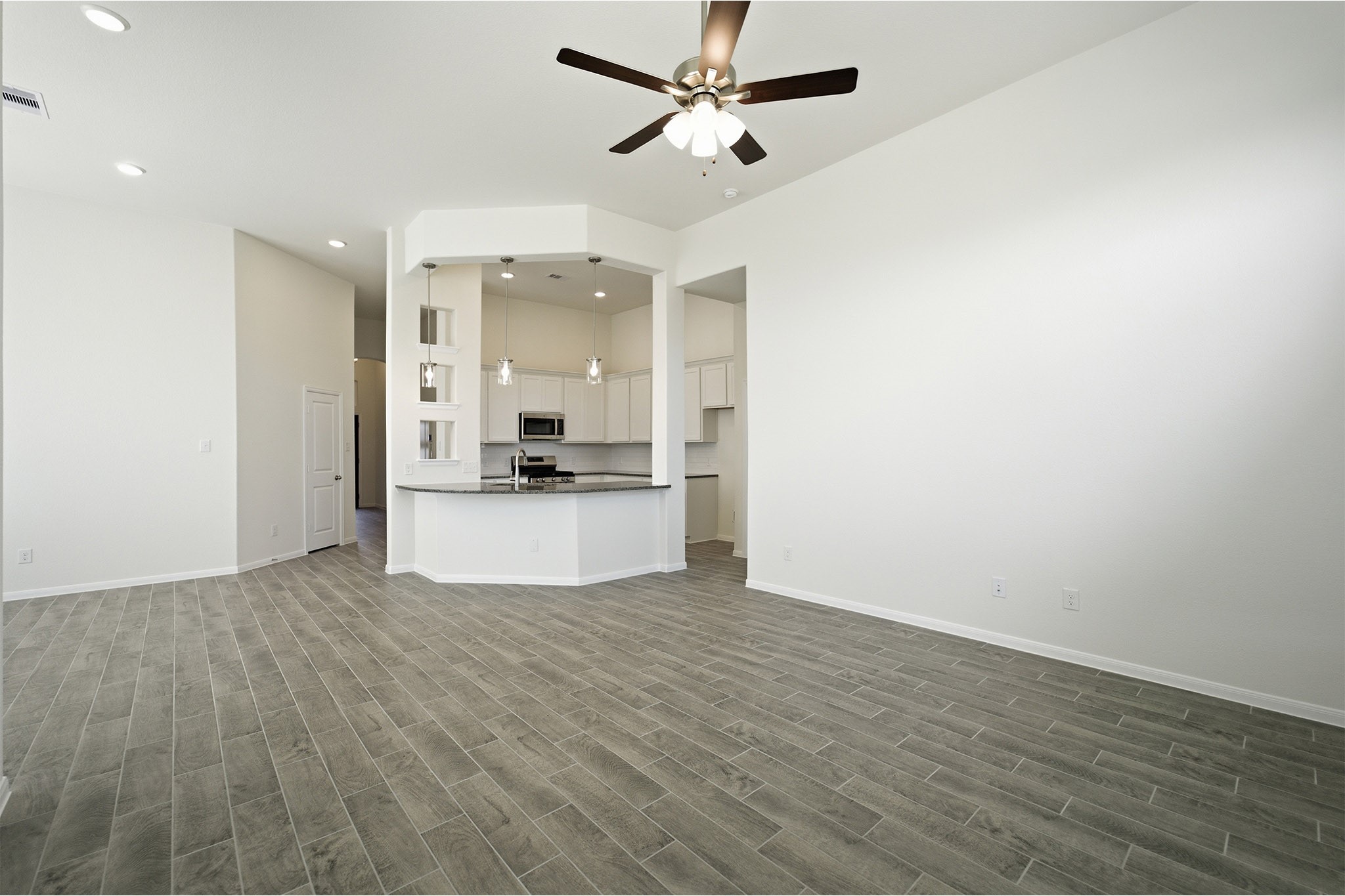8635 Jade Hill Drive, Rosharon, TX 77583