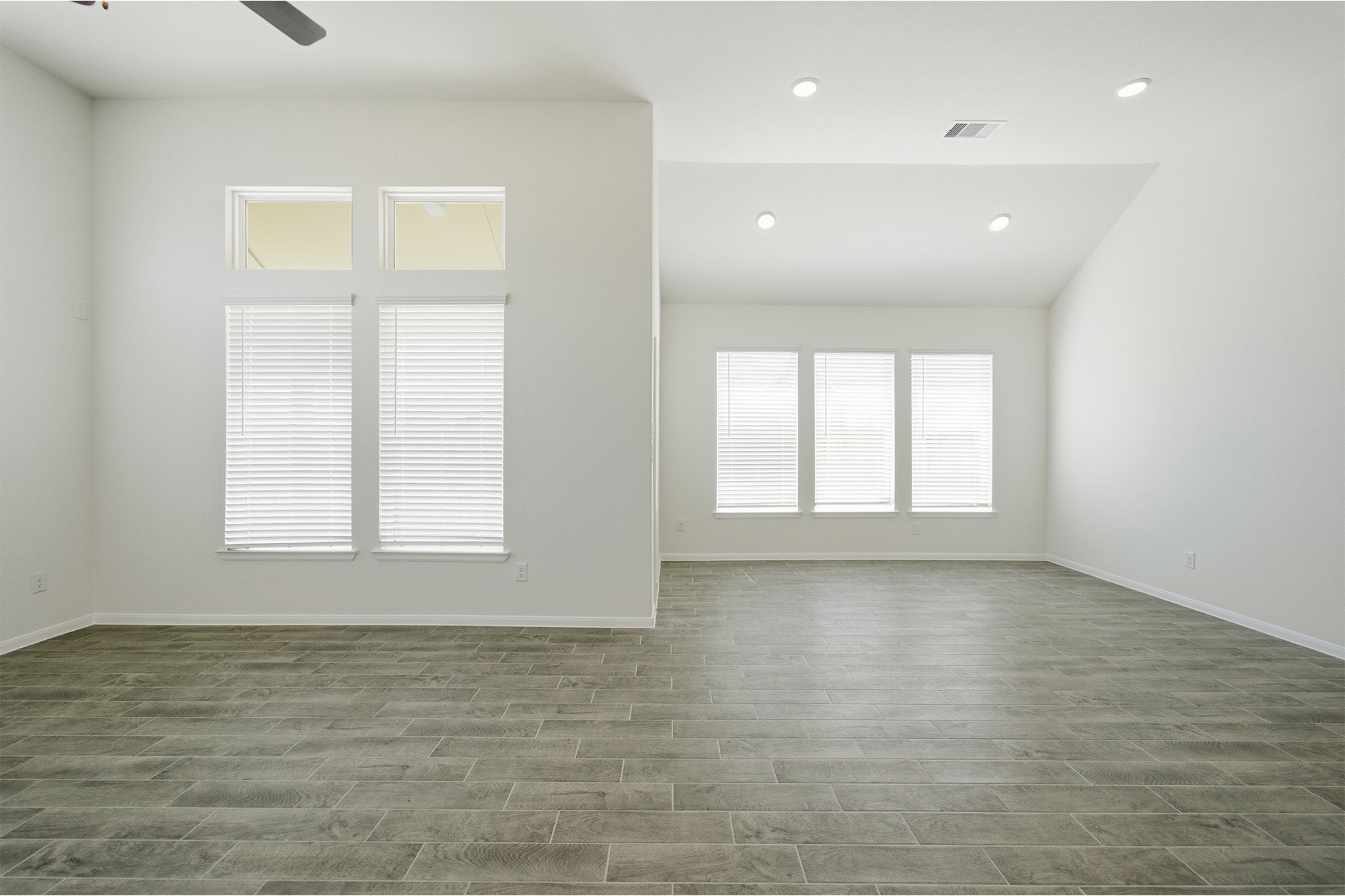 8635 Jade Hill Drive, Rosharon, TX 77583