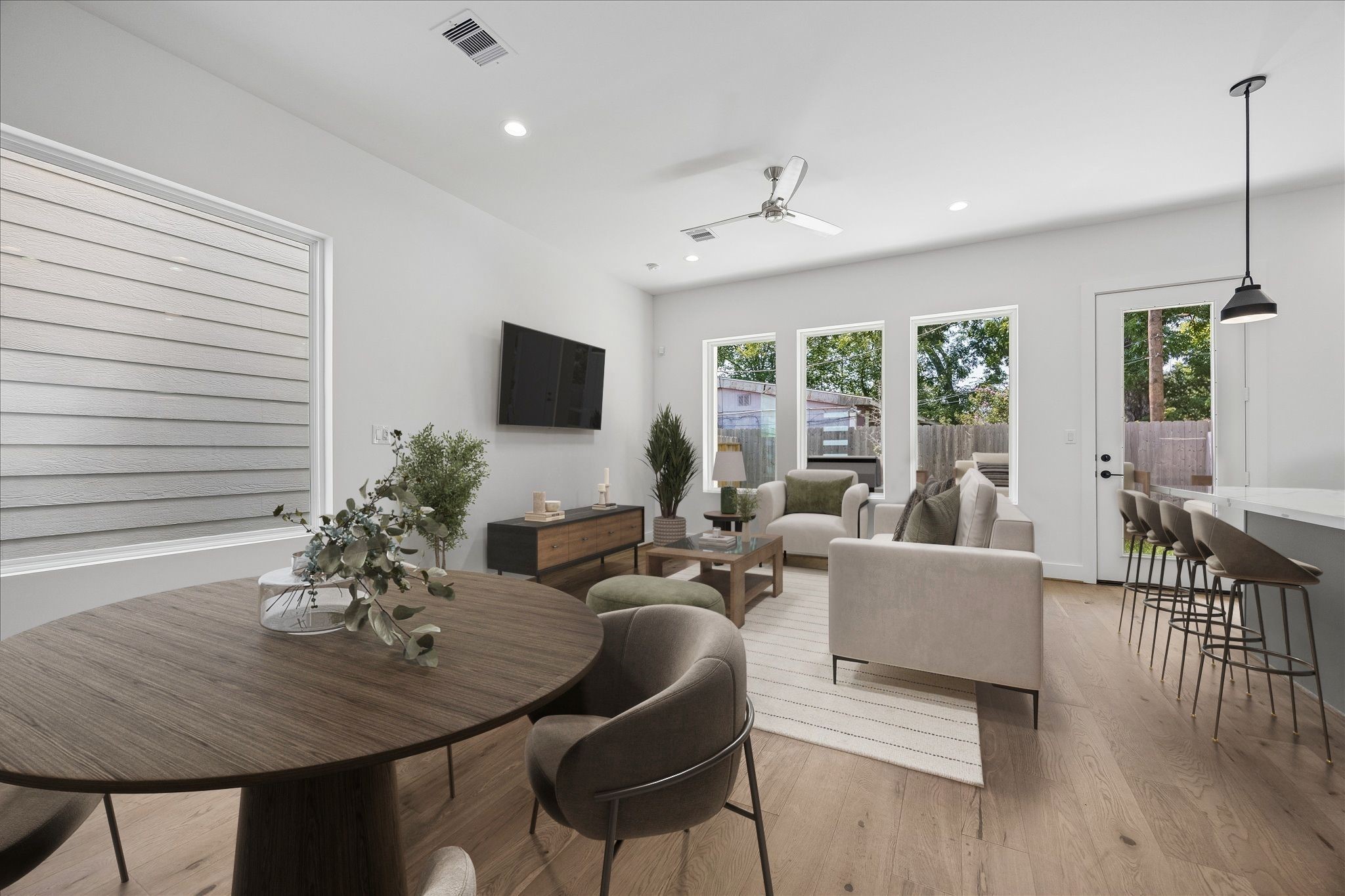 1832 W Tidwell Road, Houston, TX 77091