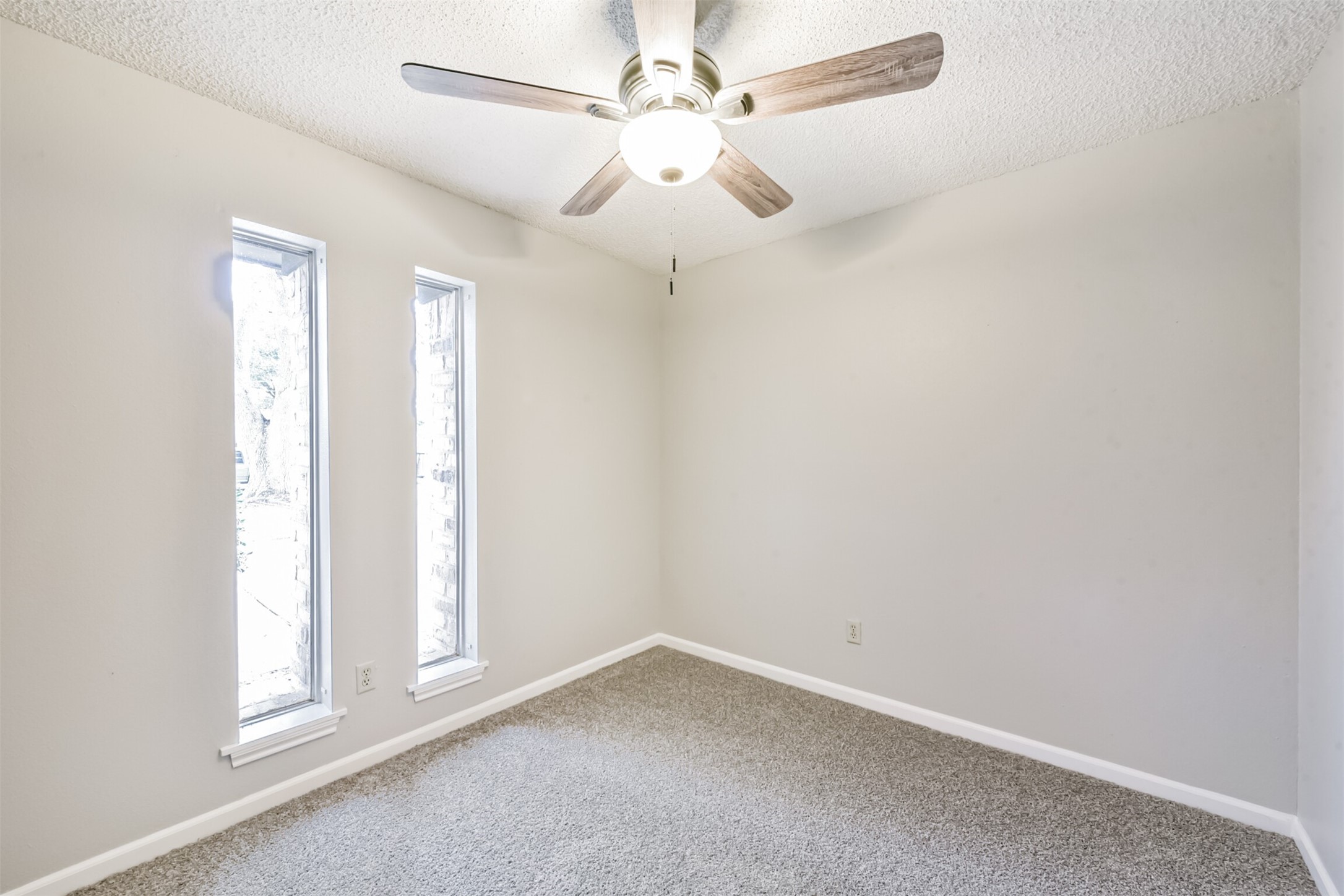 410 Riverside Drive, Alvin, TX 77511