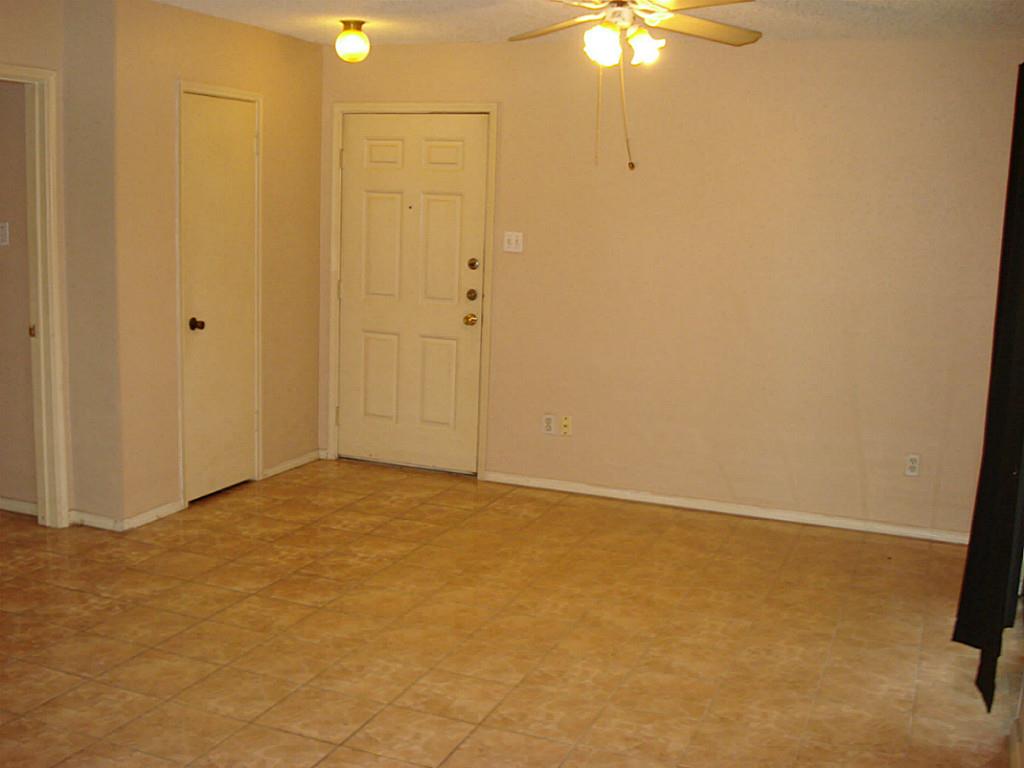 2750 Holly Hall Street, #117, Houston, TX 77054