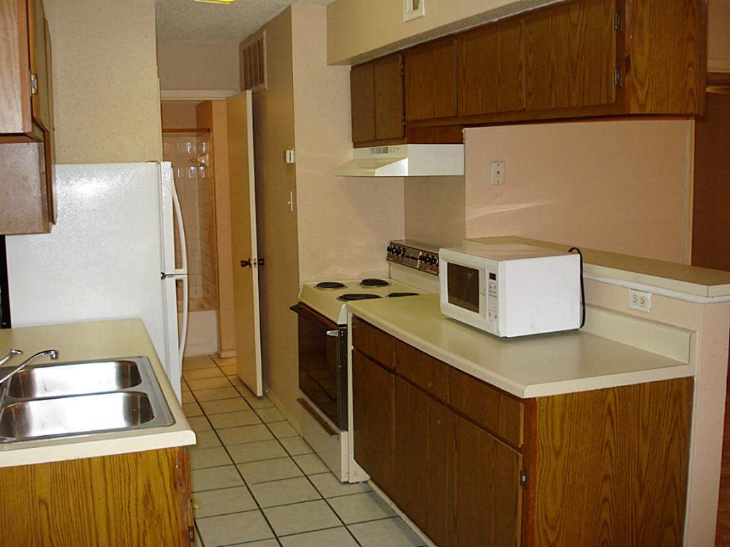 2750 Holly Hall Street, #117, Houston, TX 77054 2750 Holly Hall Street, #117, Houston, TX 77054
