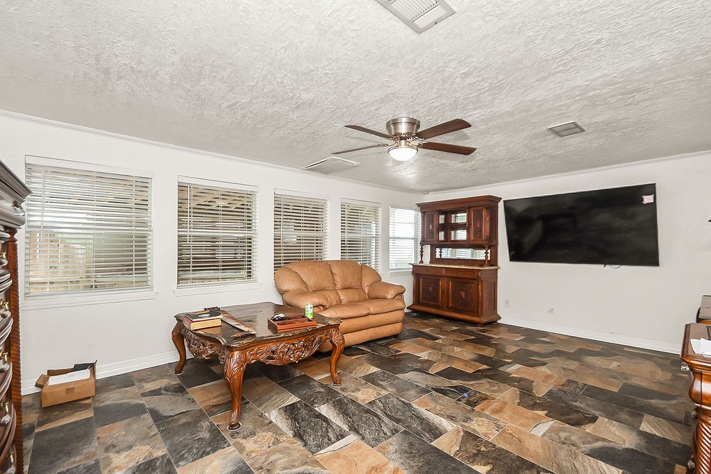 4415 W Bayshore Drive, Bacliff, TX 77518 4415 W Bayshore Drive, Bacliff, TX 77518
