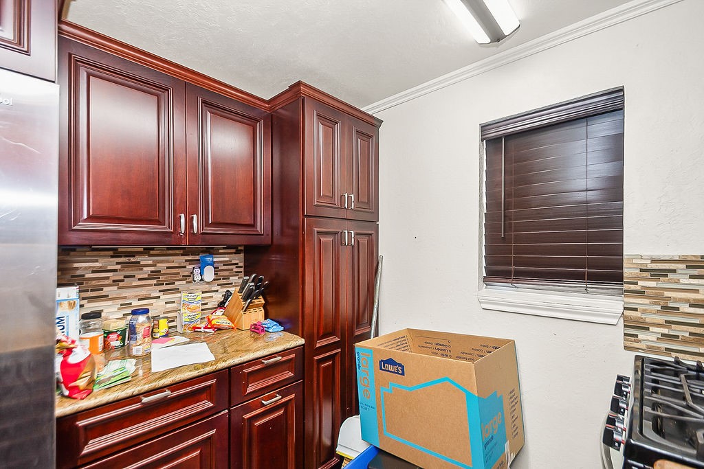 4415 W Bayshore Drive, Bacliff, TX 77518
