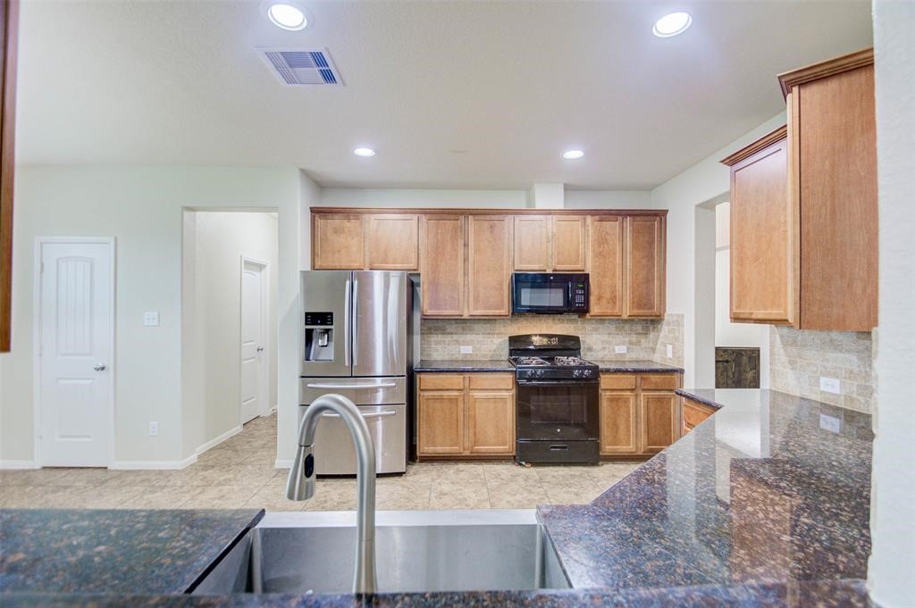 1485 Foshee Court, Alvin, TX 77511