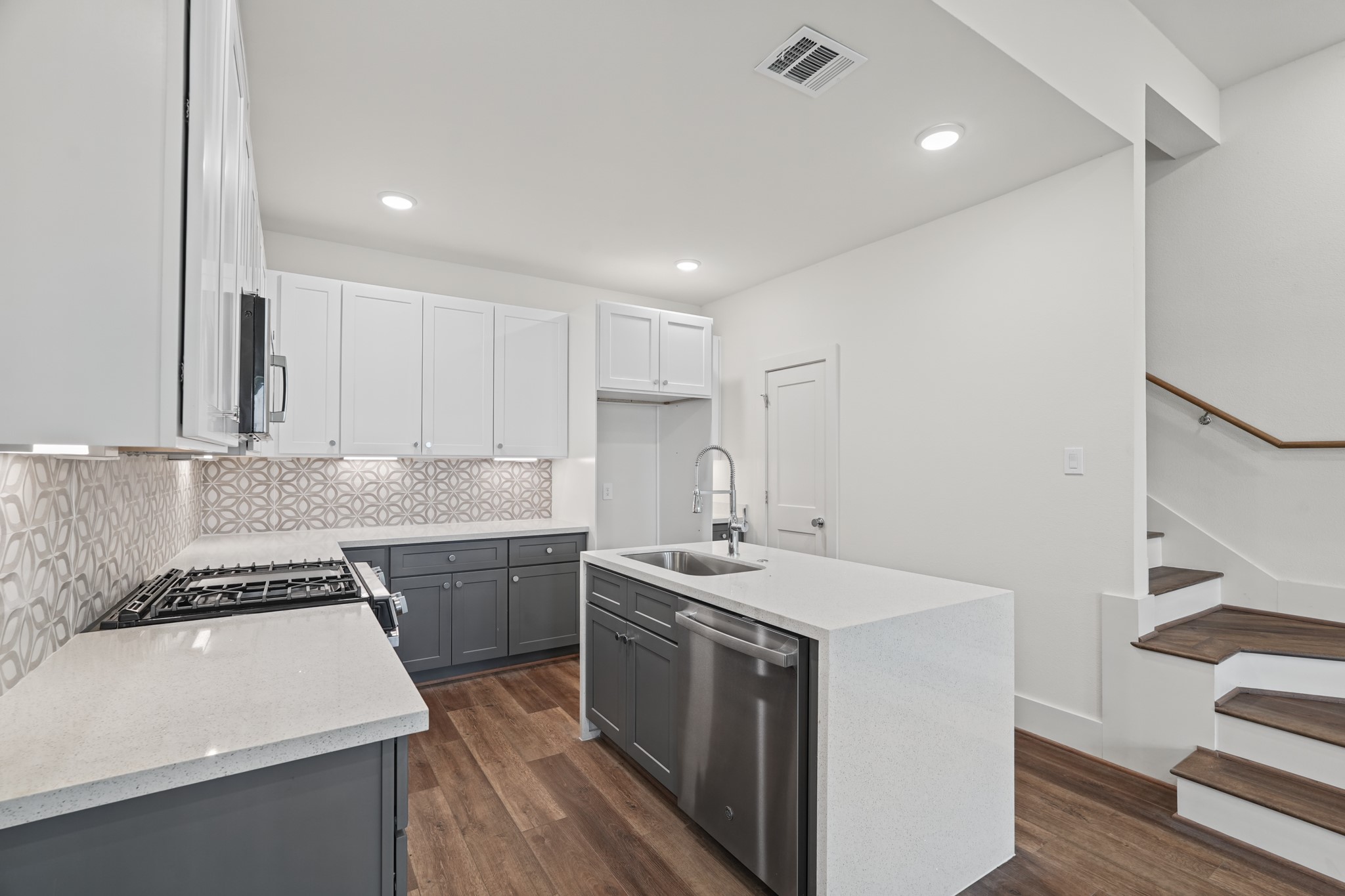 881 Rachel Street, #E, Houston, TX 77091